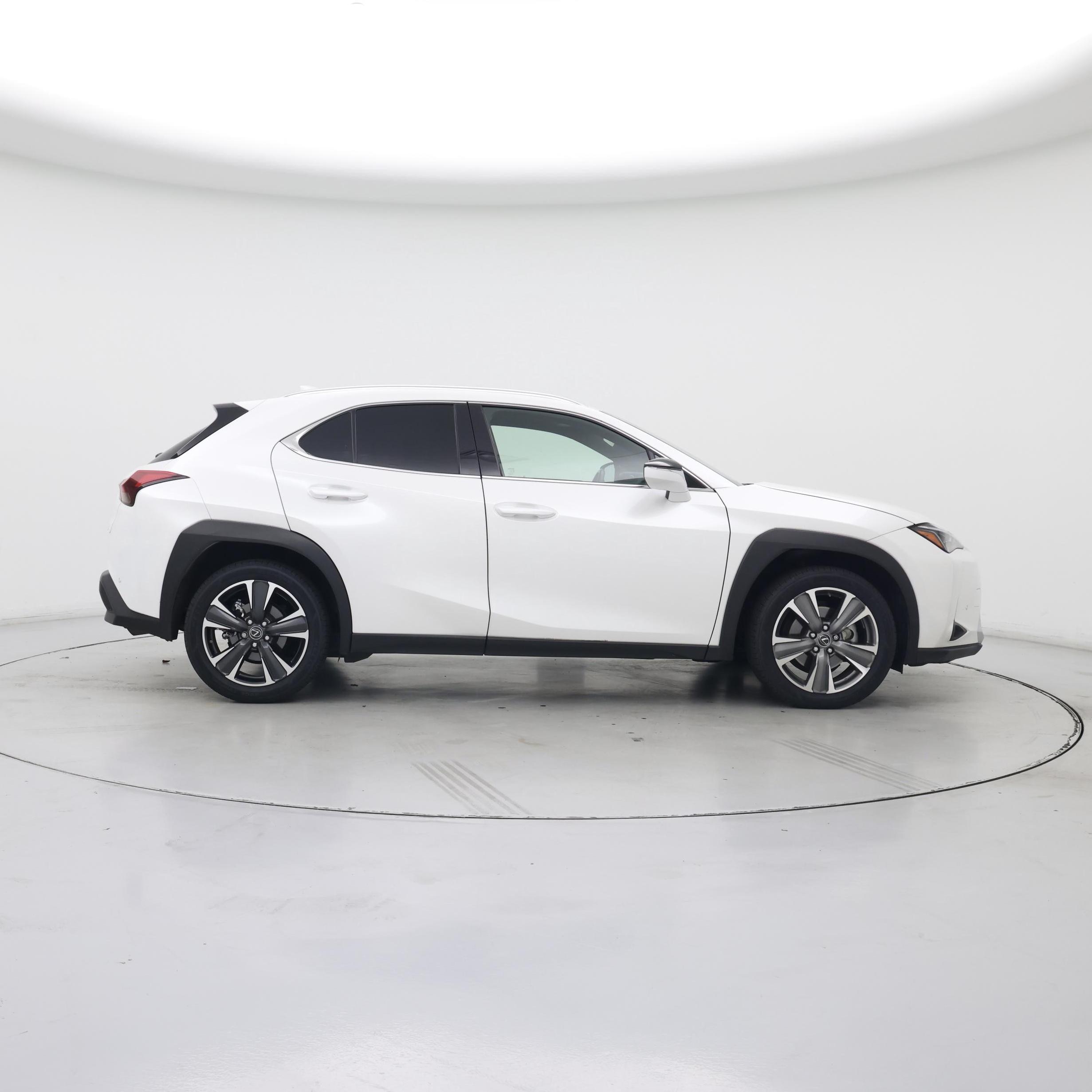 Thumbnail: 2023 Lexus UX - 7