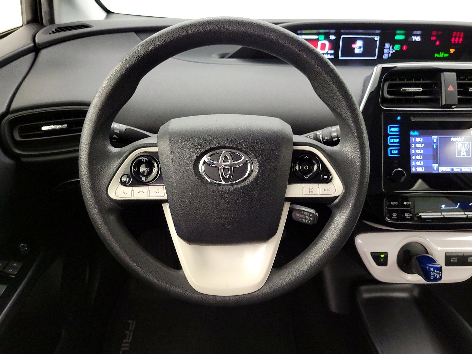 Thumbnail: 2018 Toyota Prius - 10