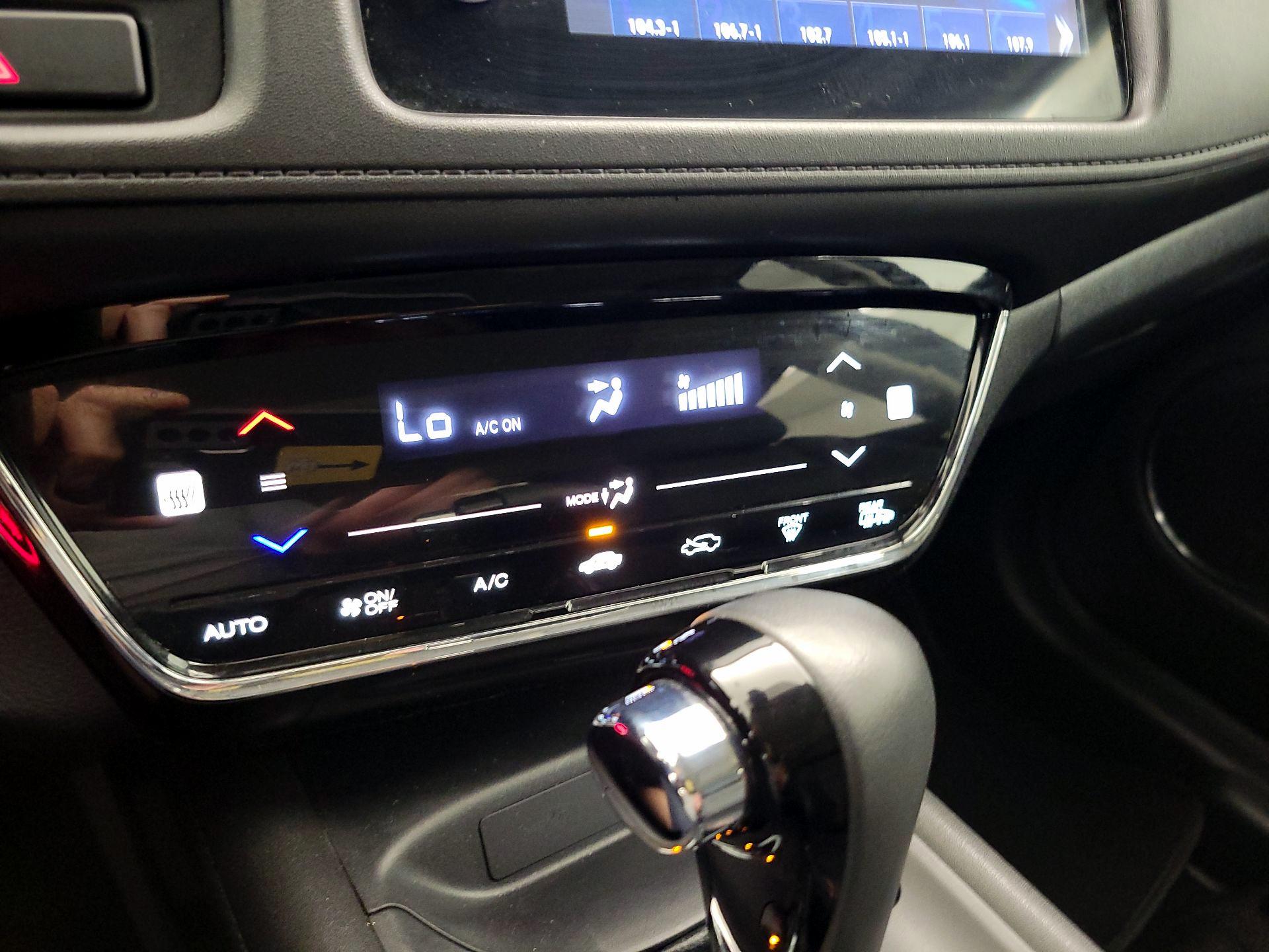 Thumbnail: 2019 Honda HR-V - 16