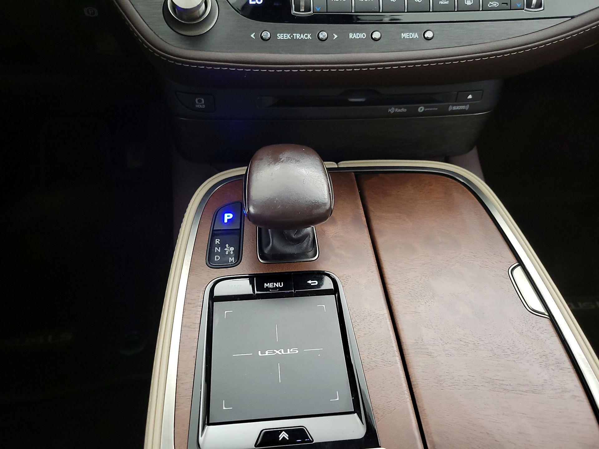 Thumbnail: 2018 Lexus LS - 18