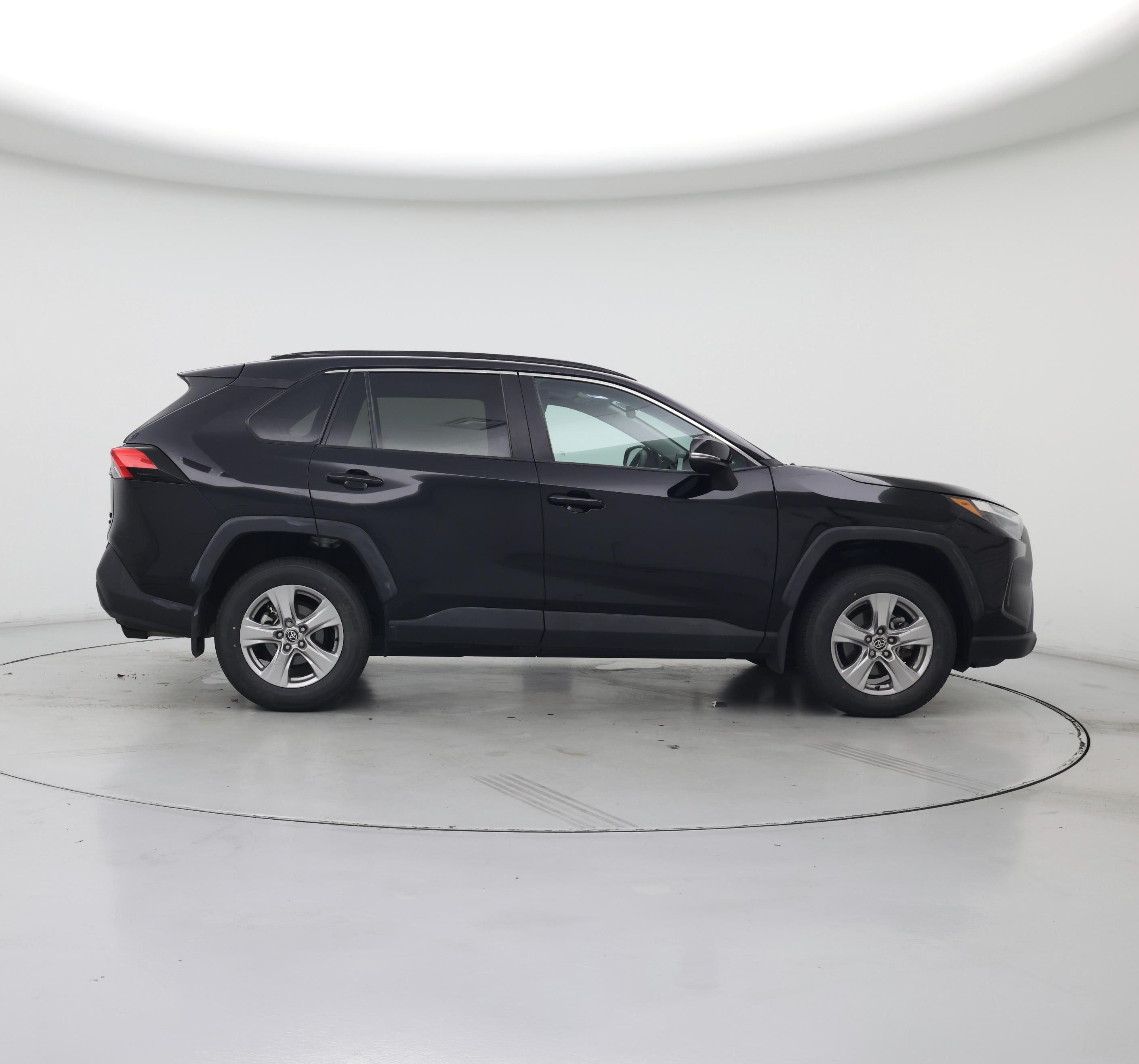 Thumbnail: 2022 Toyota RAV4 - 7