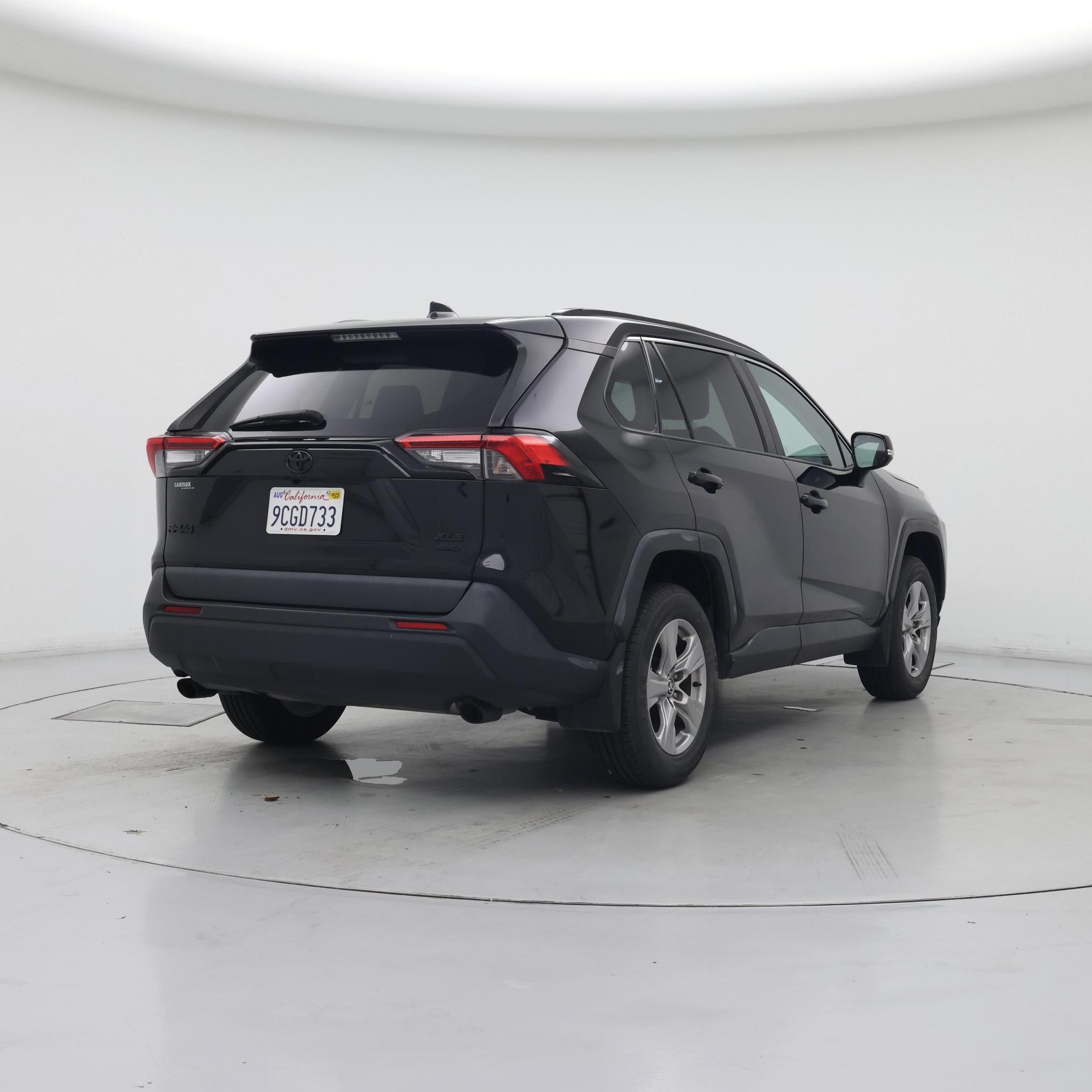Thumbnail: 2022 Toyota RAV4 - 8