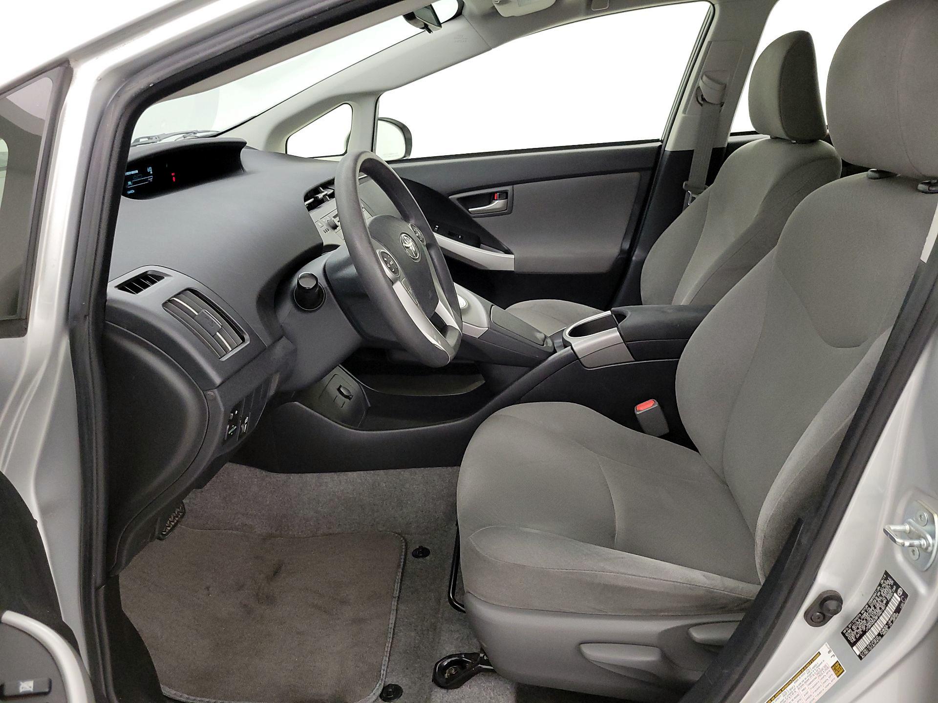Thumbnail: 2015 Toyota Prius - 11