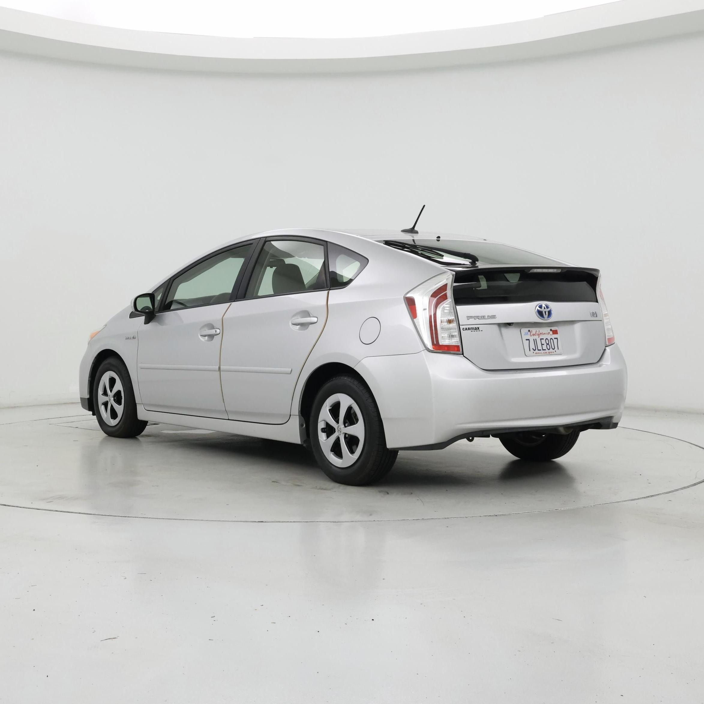 Thumbnail: 2015 Toyota Prius - 2