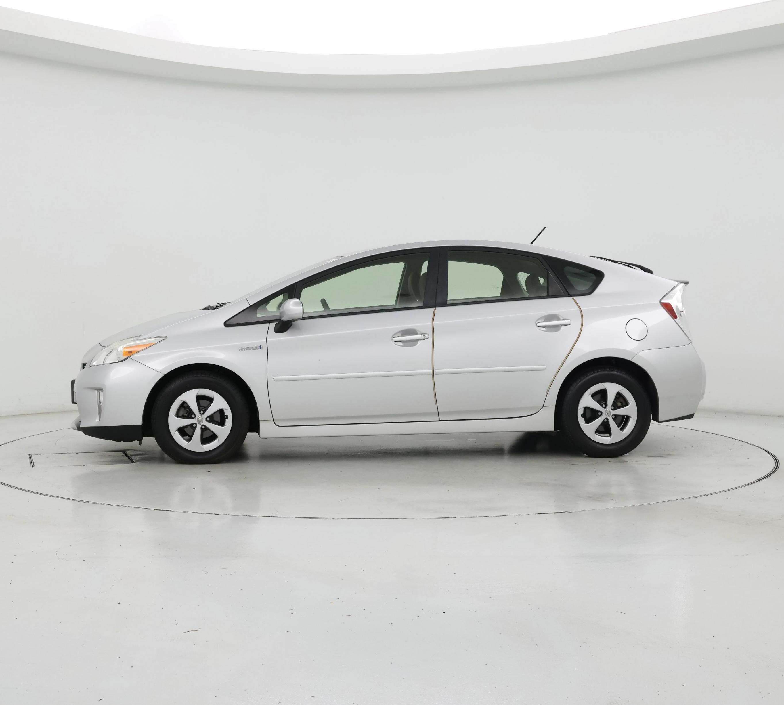 Thumbnail: 2015 Toyota Prius - 3