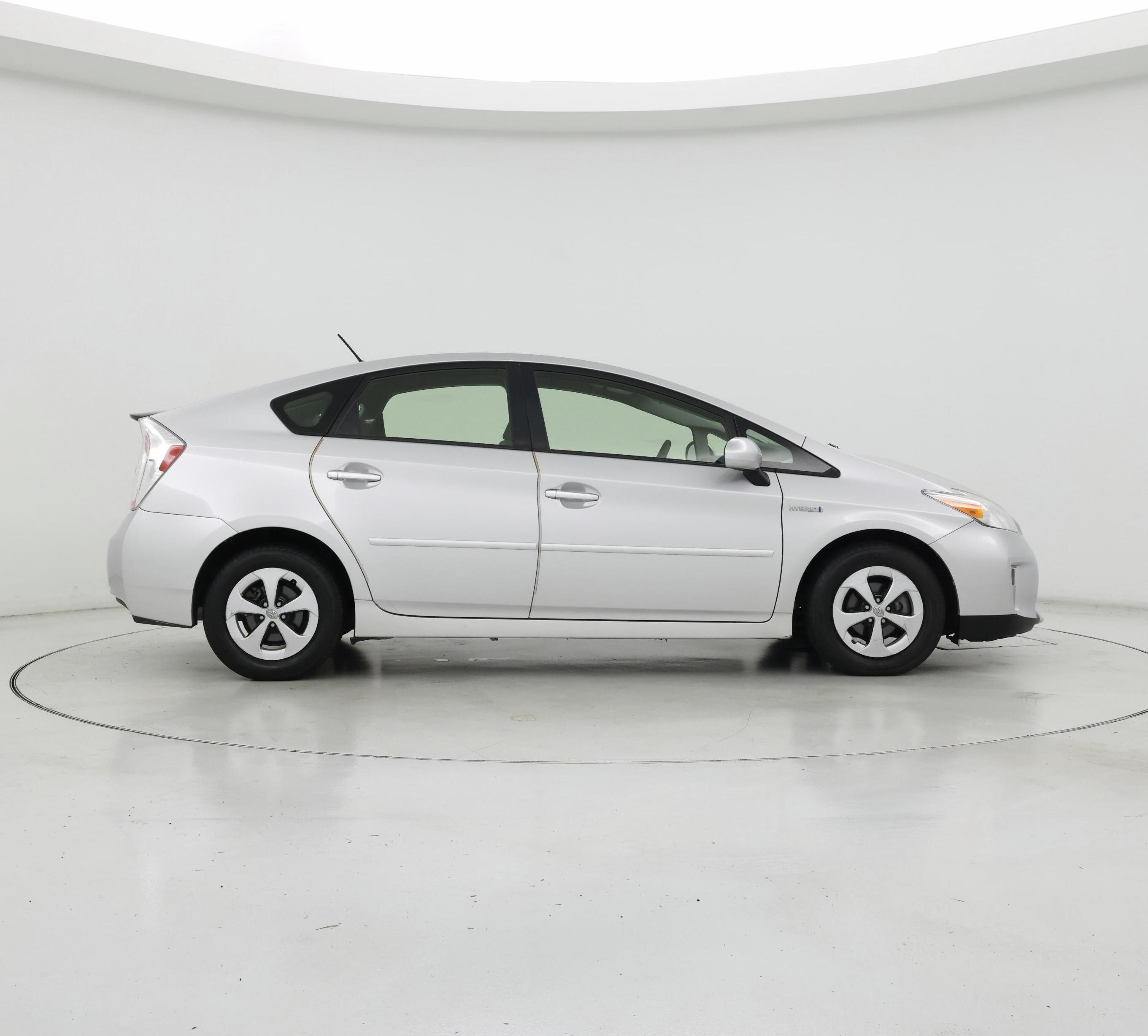 Thumbnail: 2015 Toyota Prius - 7