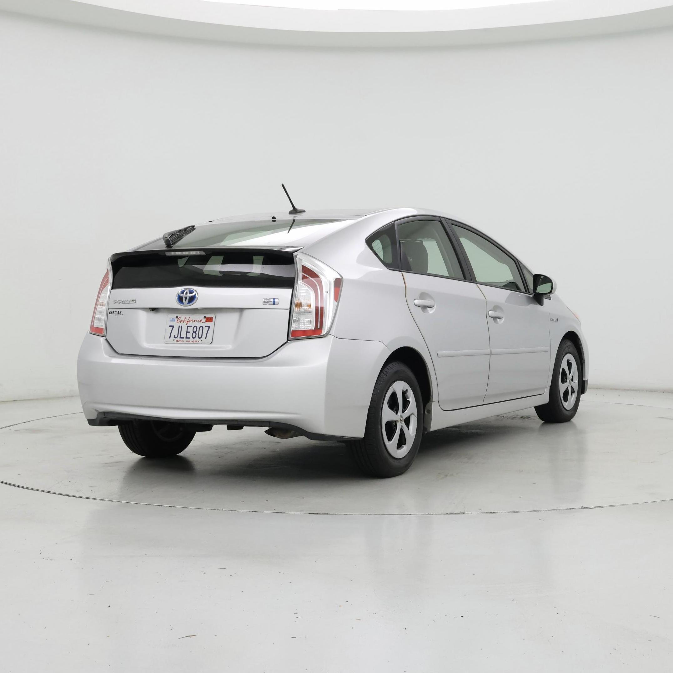 Thumbnail: 2015 Toyota Prius - 8
