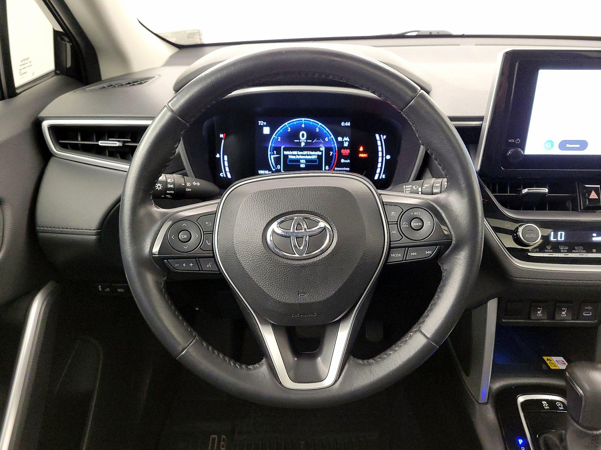 Thumbnail: 2023 Toyota Corolla Cross - 10