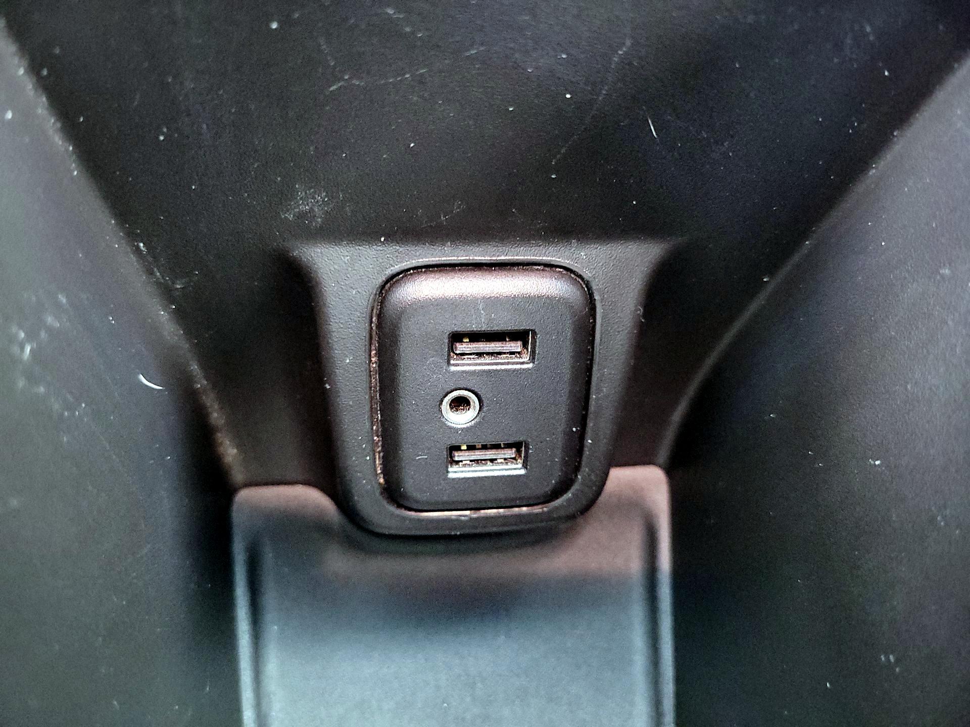 Thumbnail: 2021 Chevrolet Bolt EV - 18