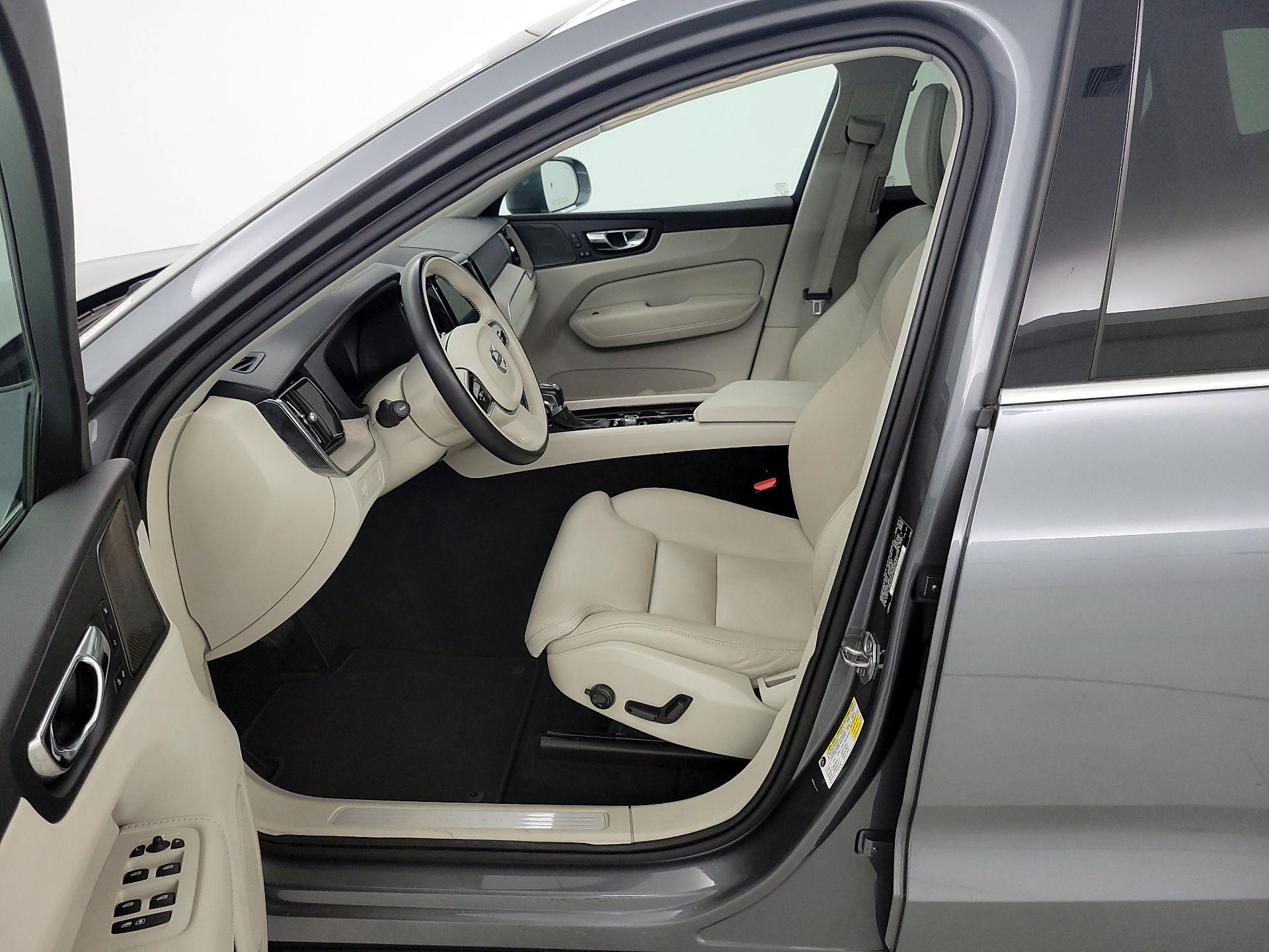 Thumbnail: 2019 Volvo XC60 - 11