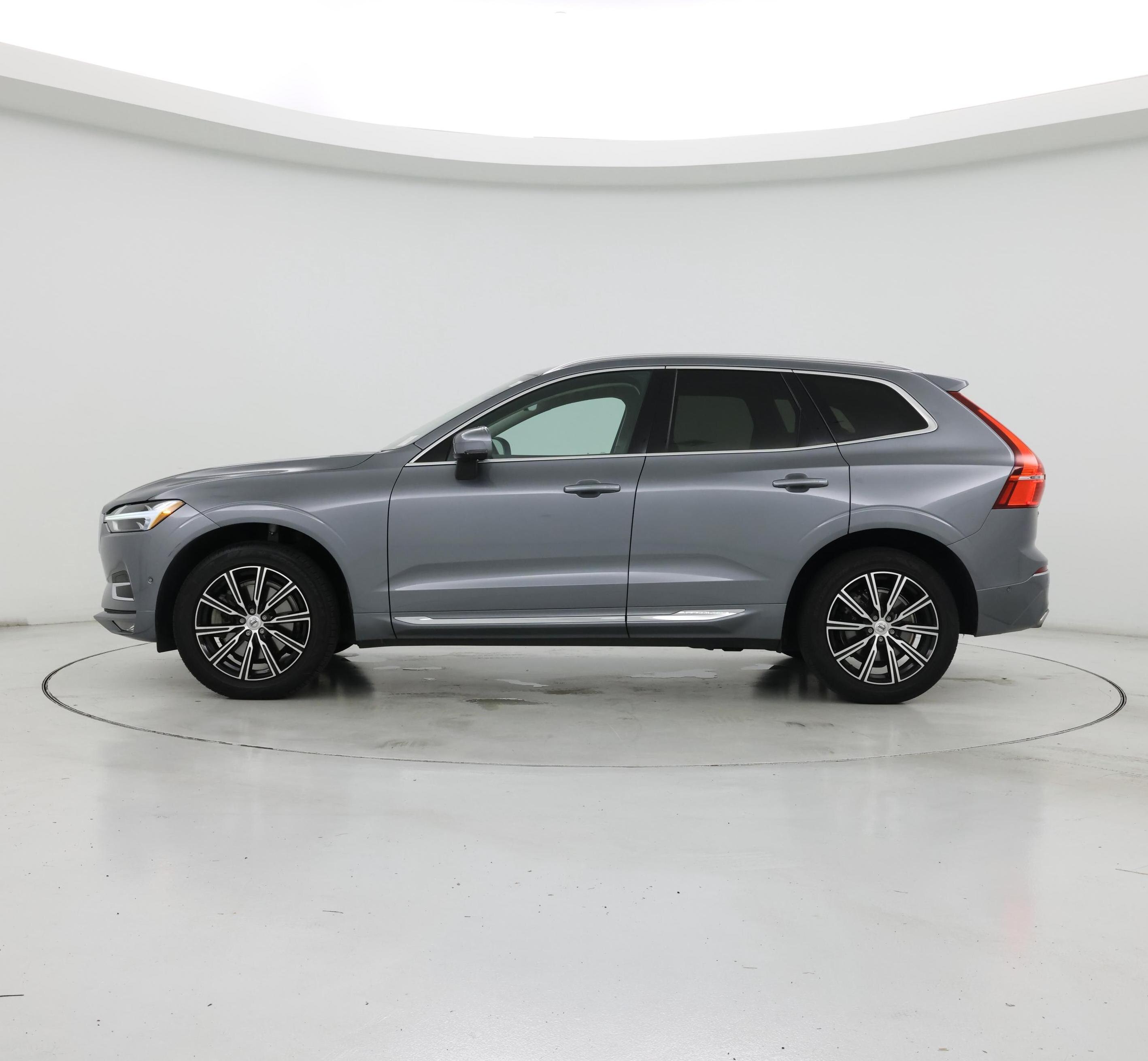 Thumbnail: 2019 Volvo XC60 - 3