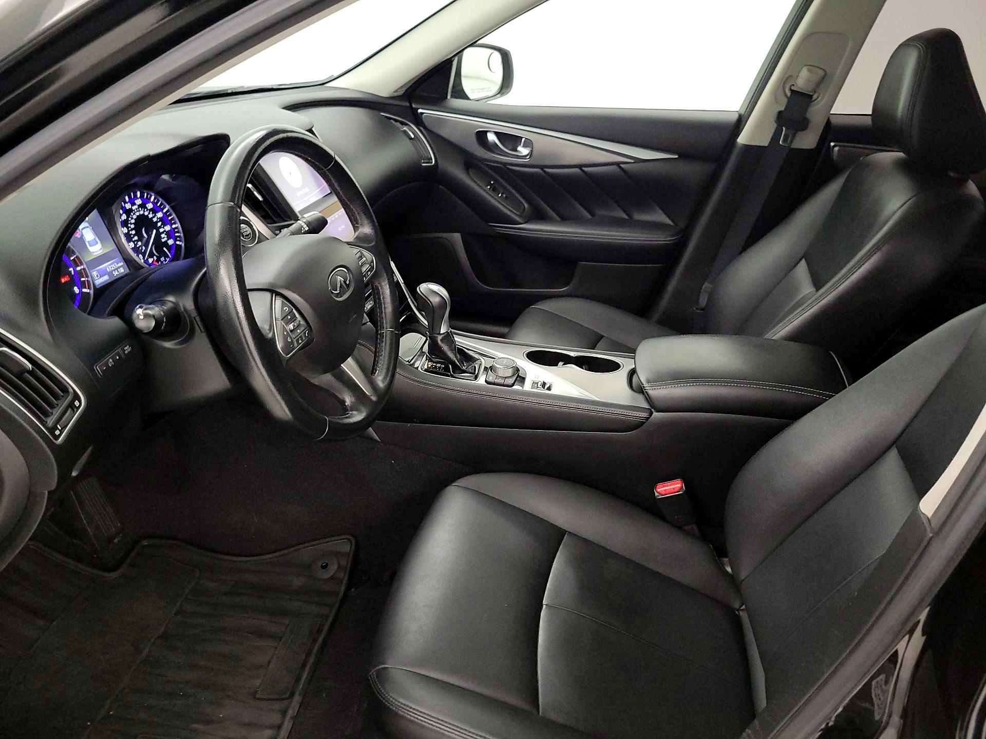 Thumbnail: 2016 INFINITI Q50 - 11