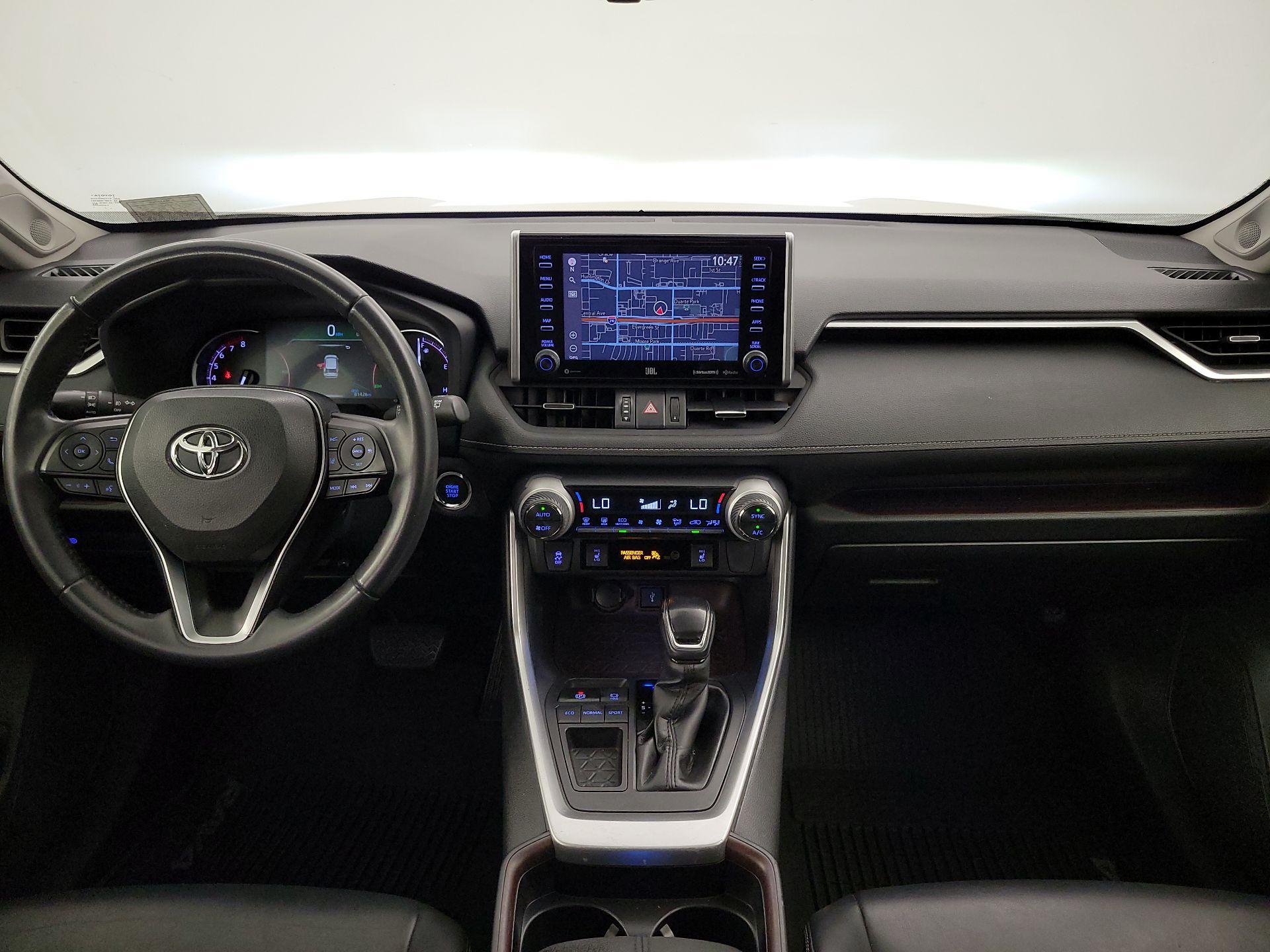 Thumbnail: 2020 Toyota RAV4 - 9