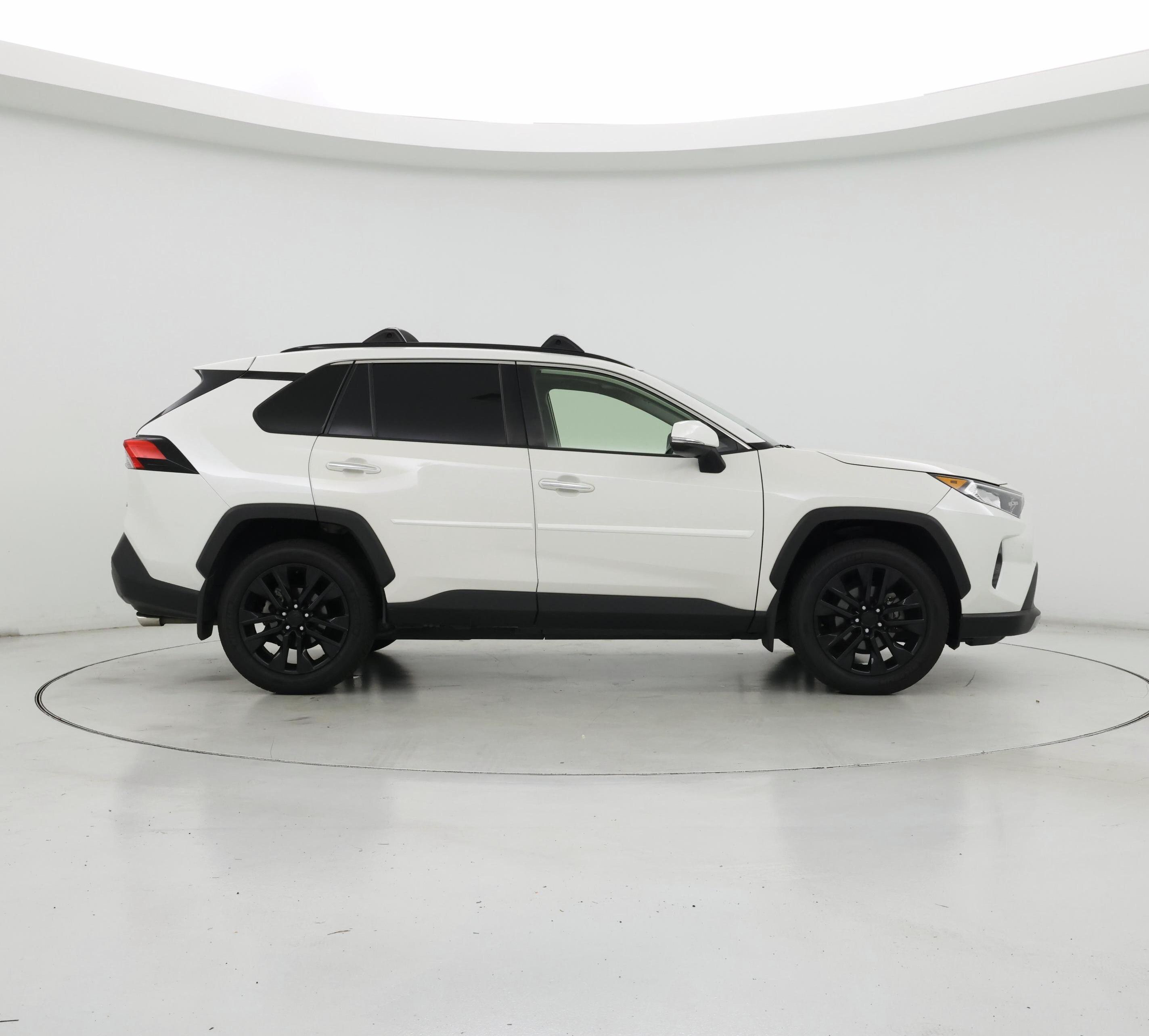 Thumbnail: 2020 Toyota RAV4 - 7