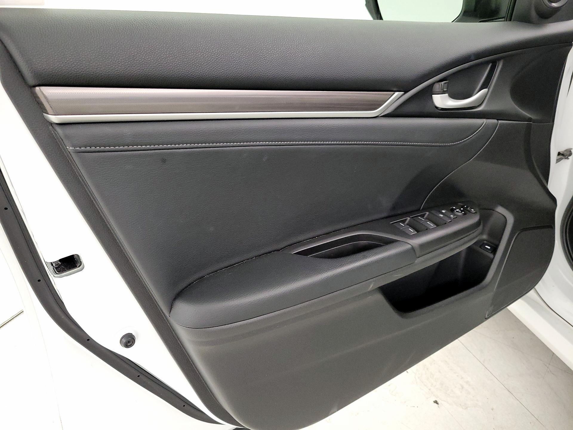 Thumbnail: 2019 Honda Civic - 12