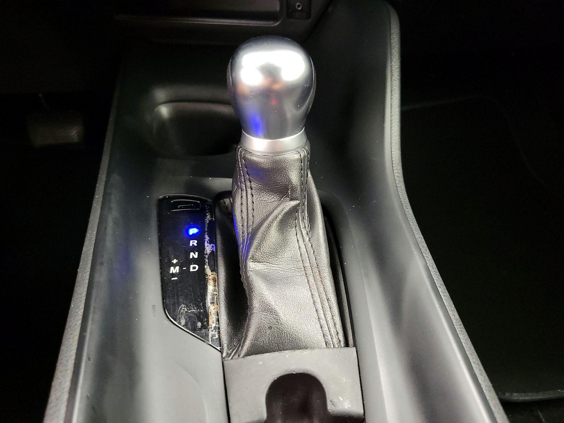 Thumbnail: 2019 Toyota C-HR - 17