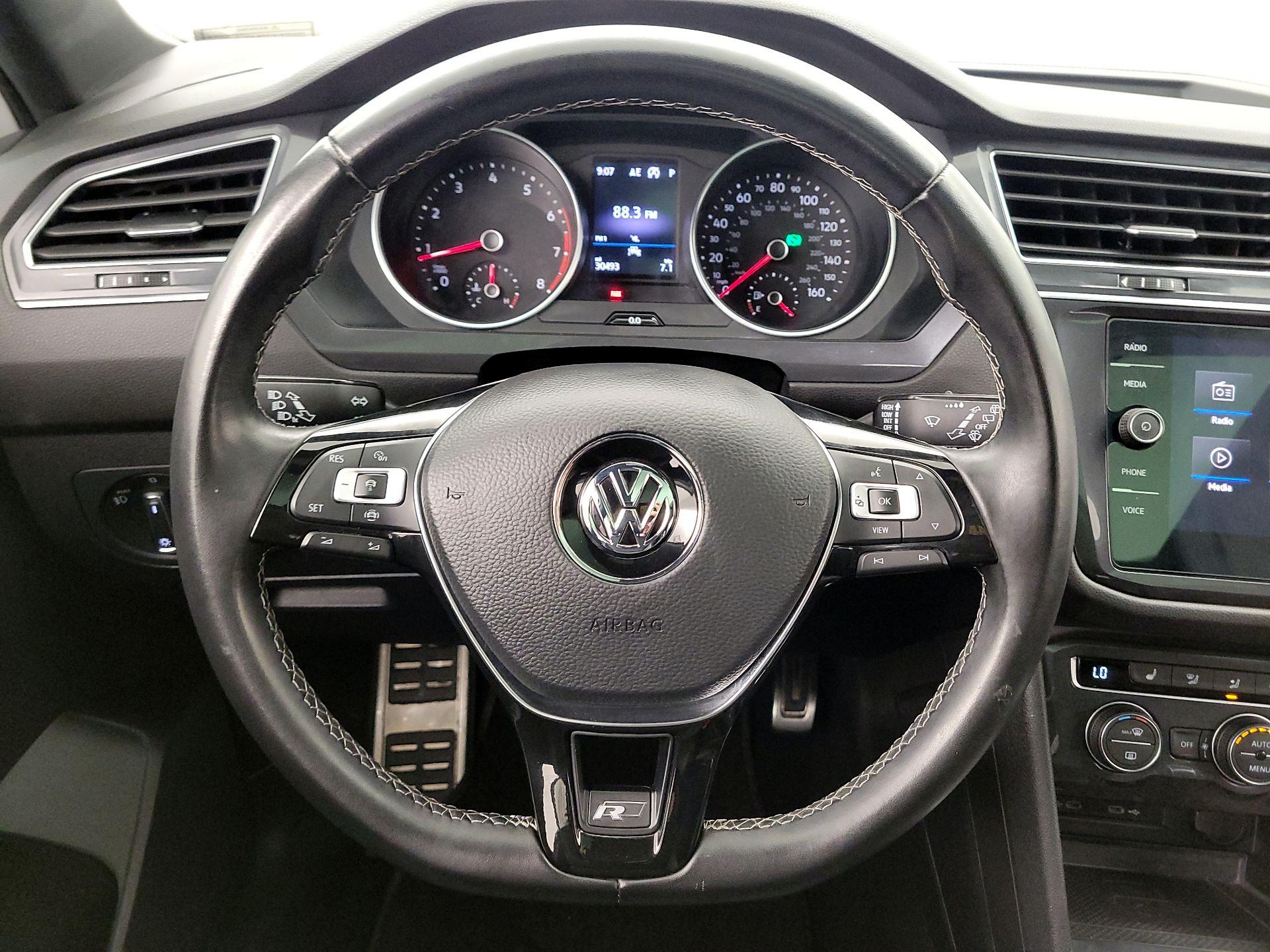 Thumbnail: 2021 Volkswagen Tiguan - 10