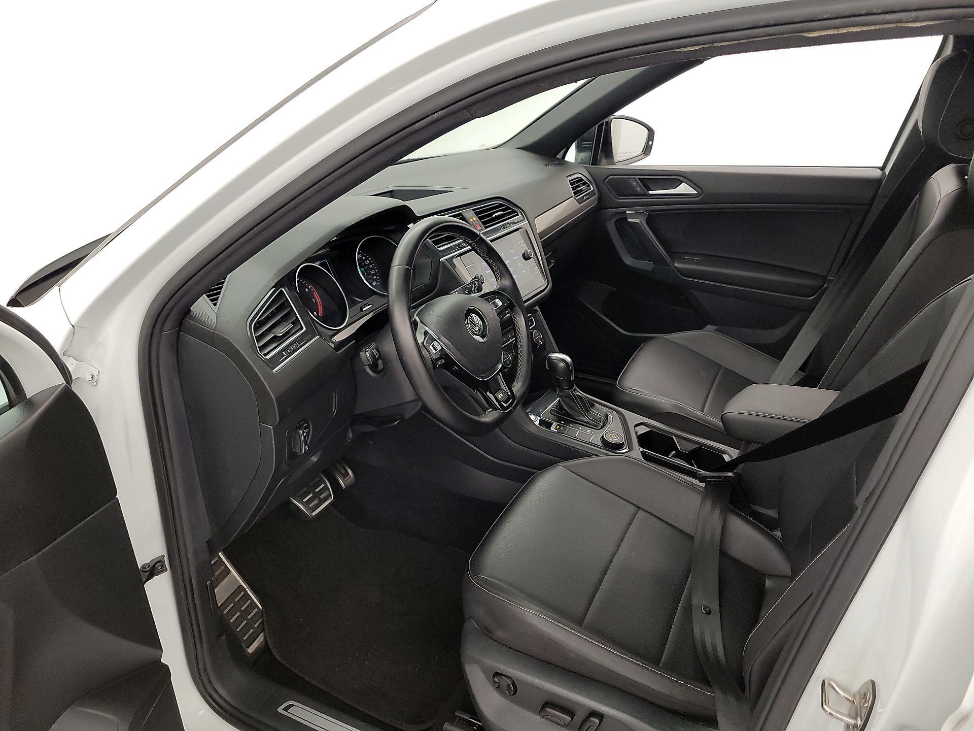 Thumbnail: 2021 Volkswagen Tiguan - 11