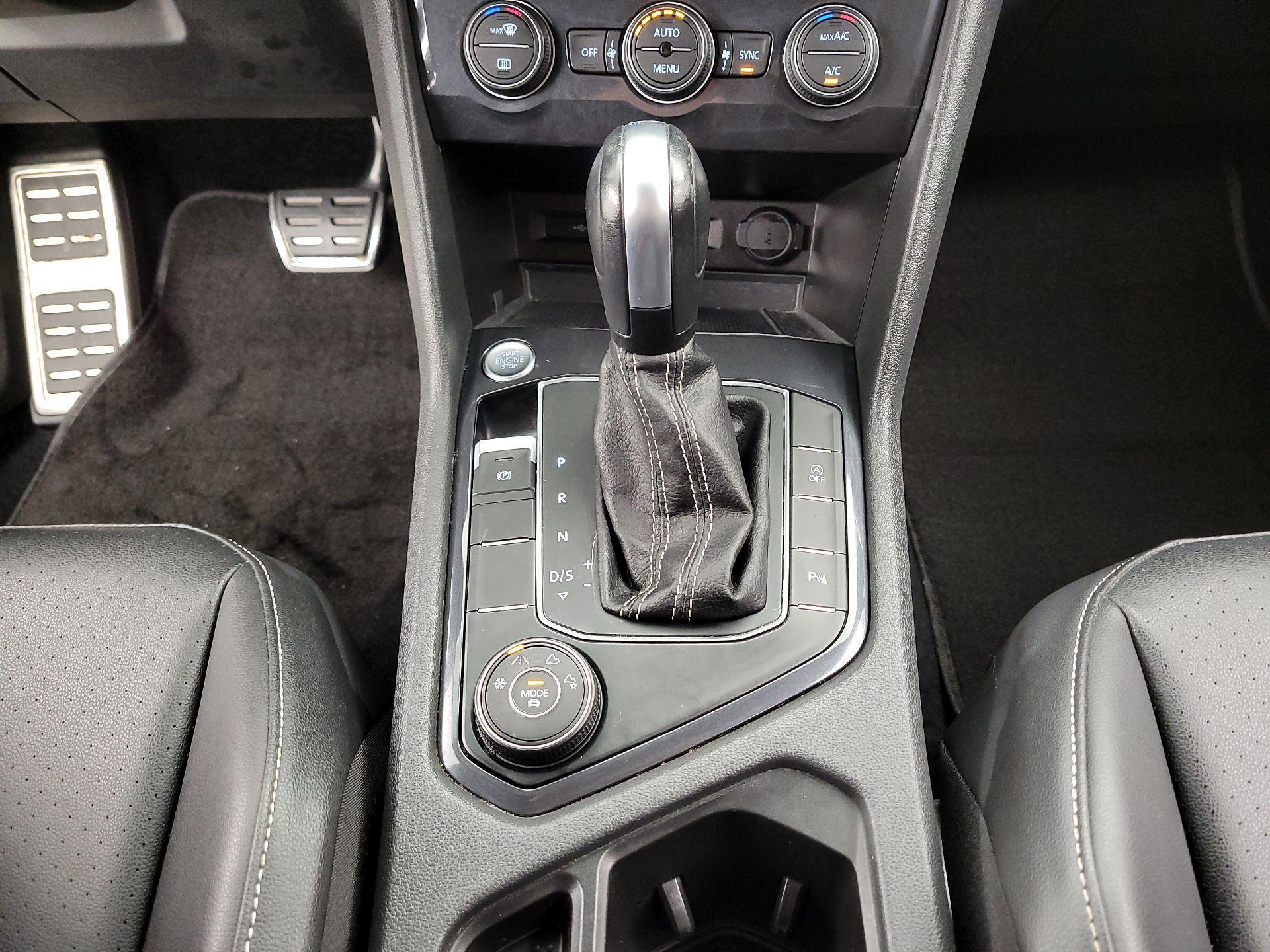 Thumbnail: 2021 Volkswagen Tiguan - 17