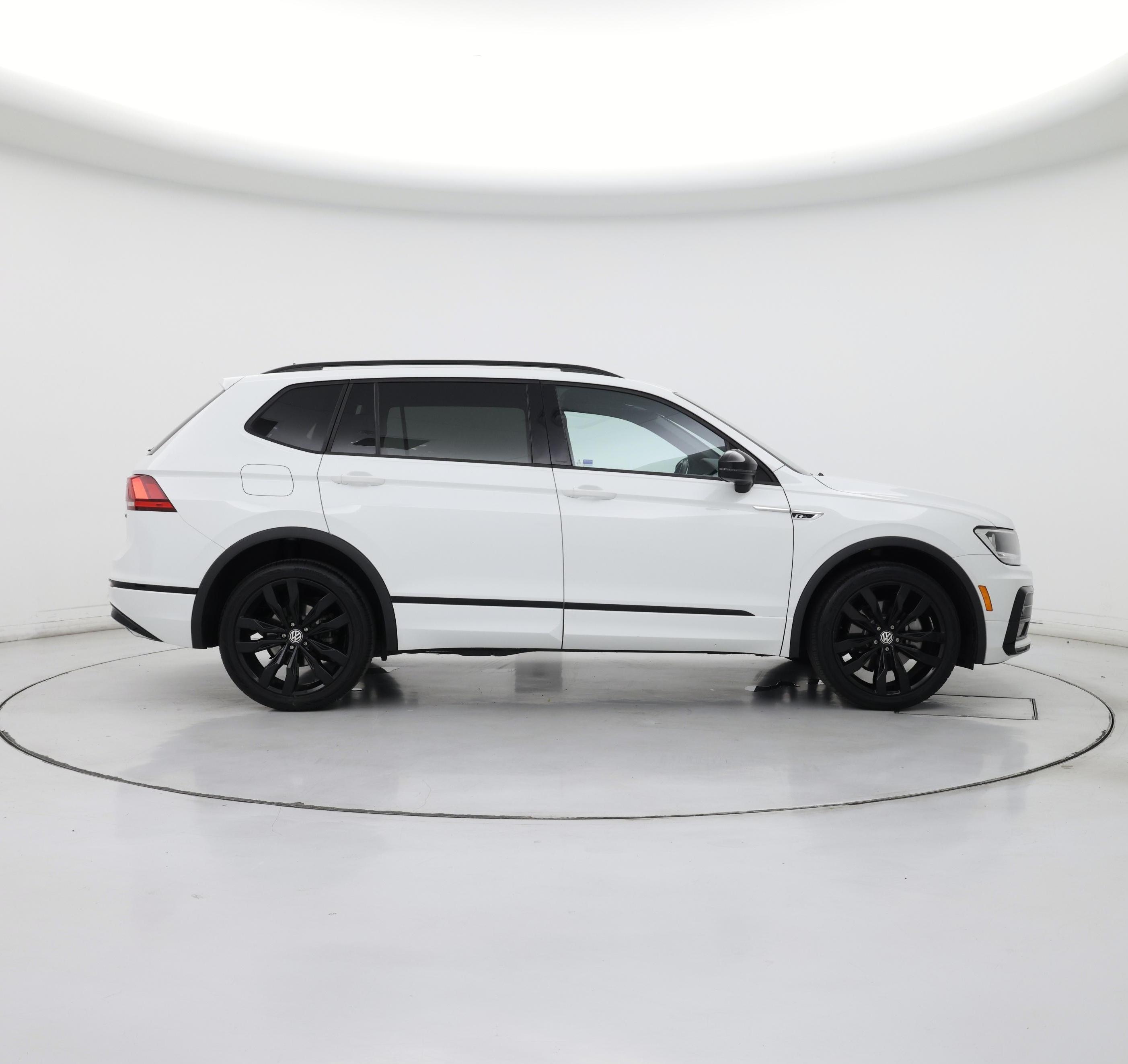 Thumbnail: 2021 Volkswagen Tiguan - 7