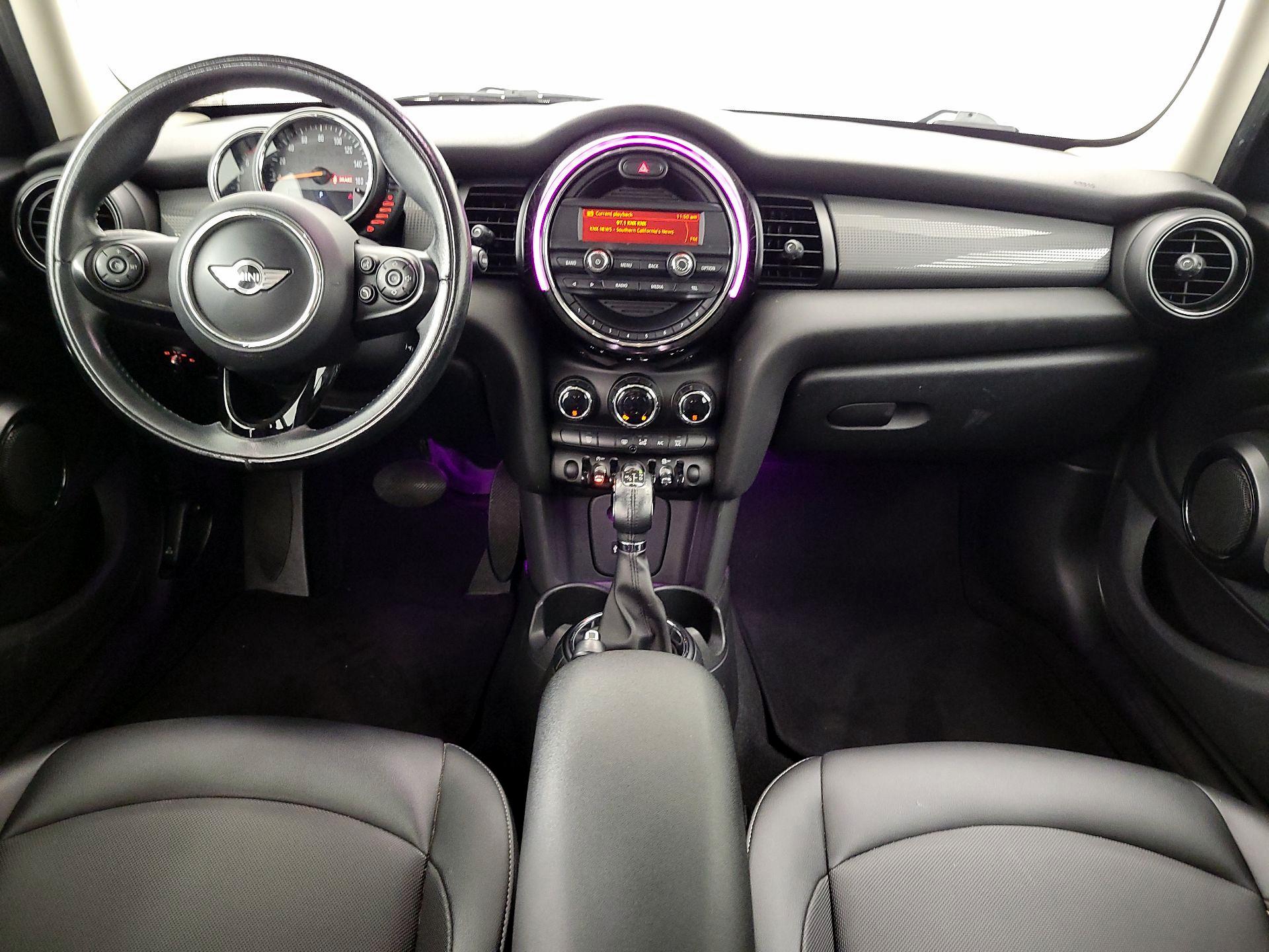 Thumbnail: 2016 MINI Cooper Hardtop - 9