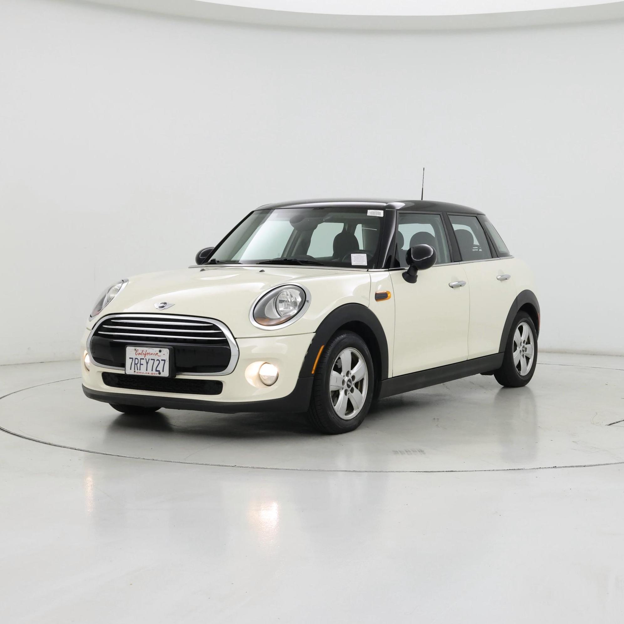 Thumbnail: 2016 MINI Cooper Hardtop - 4