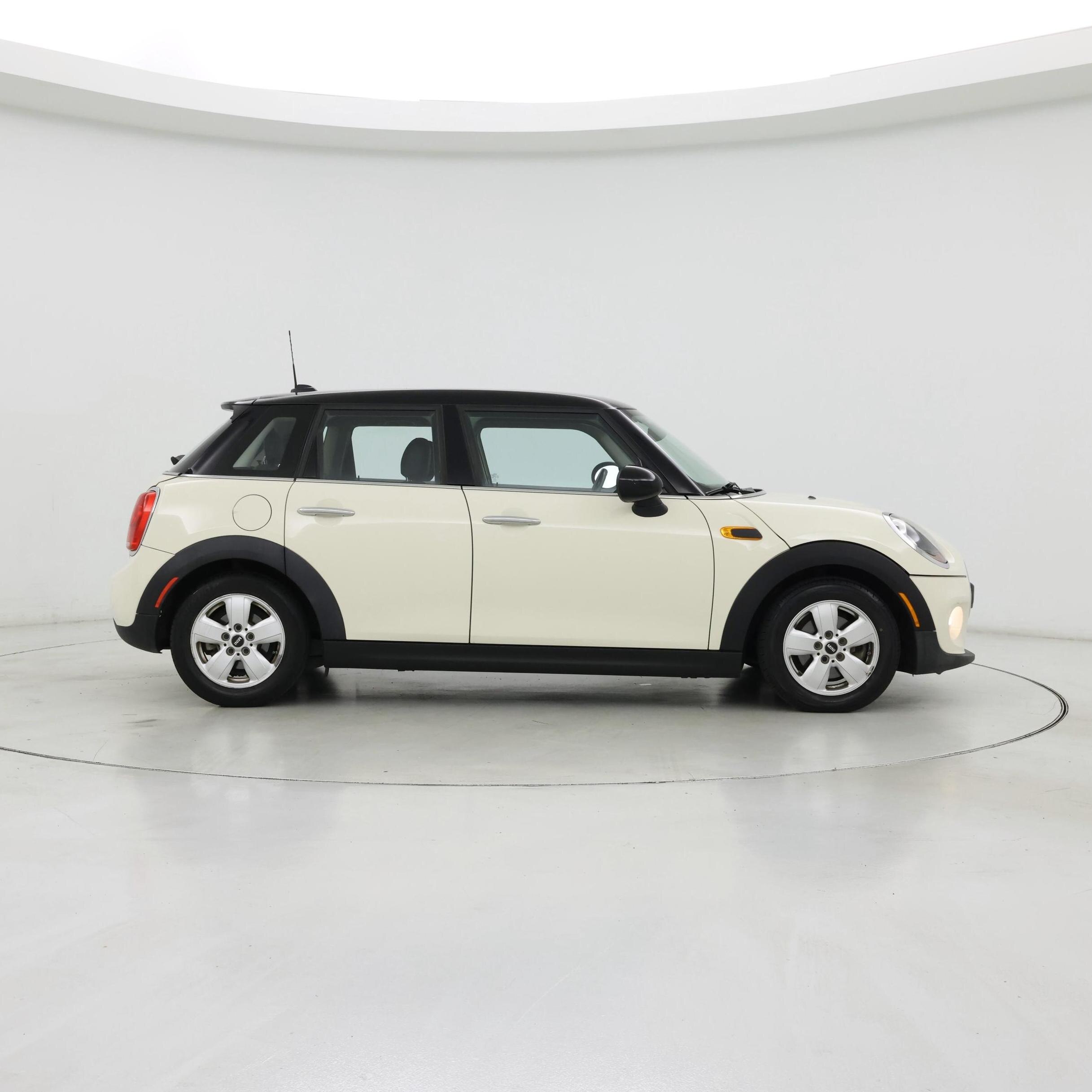 Thumbnail: 2016 MINI Cooper Hardtop - 7