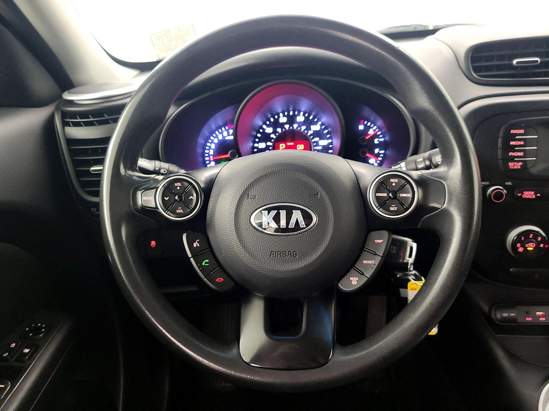 Thumbnail: 2016 Kia Soul - 10