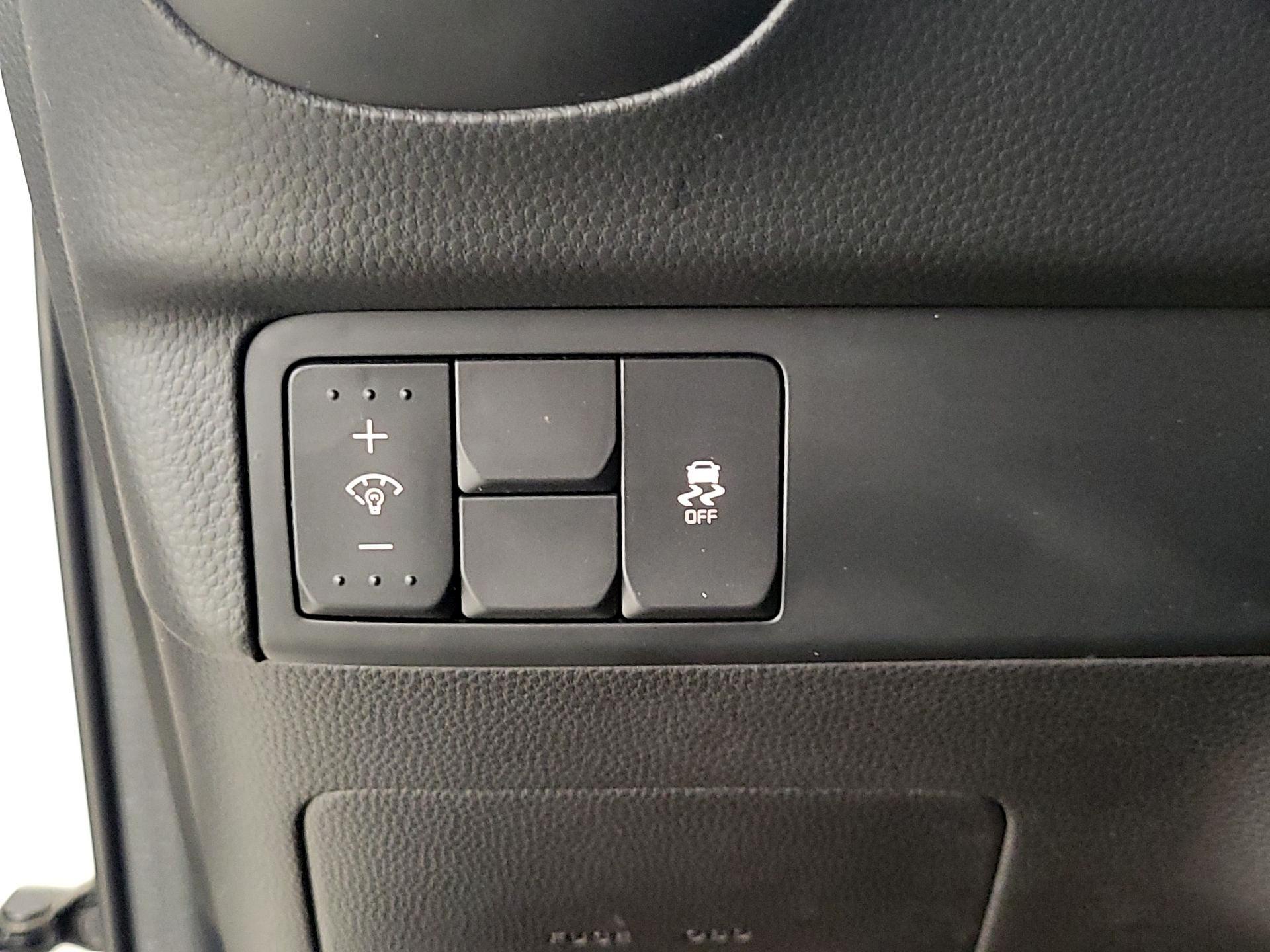 Thumbnail: 2016 Kia Soul - 13