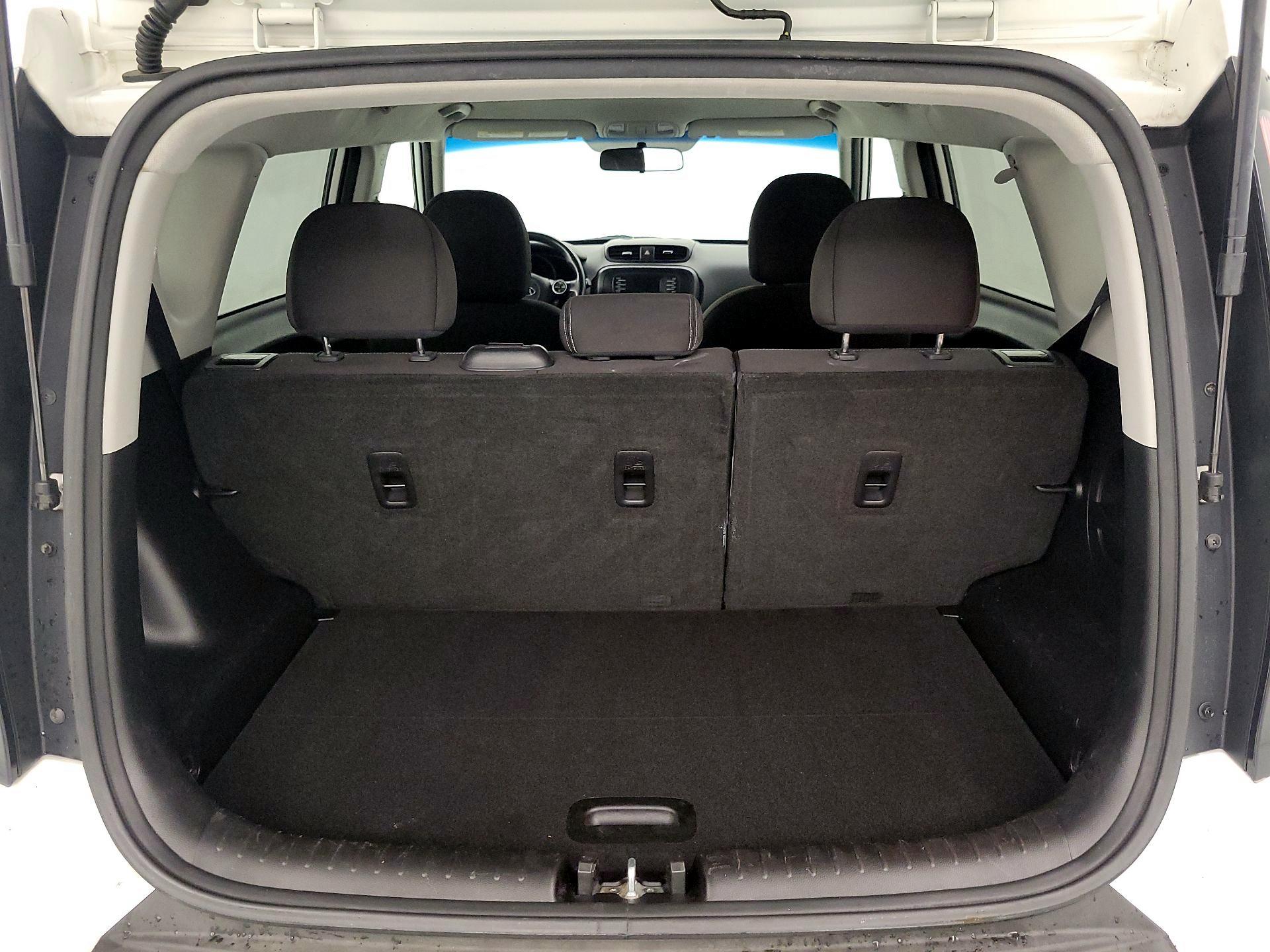 Thumbnail: 2016 Kia Soul - 19