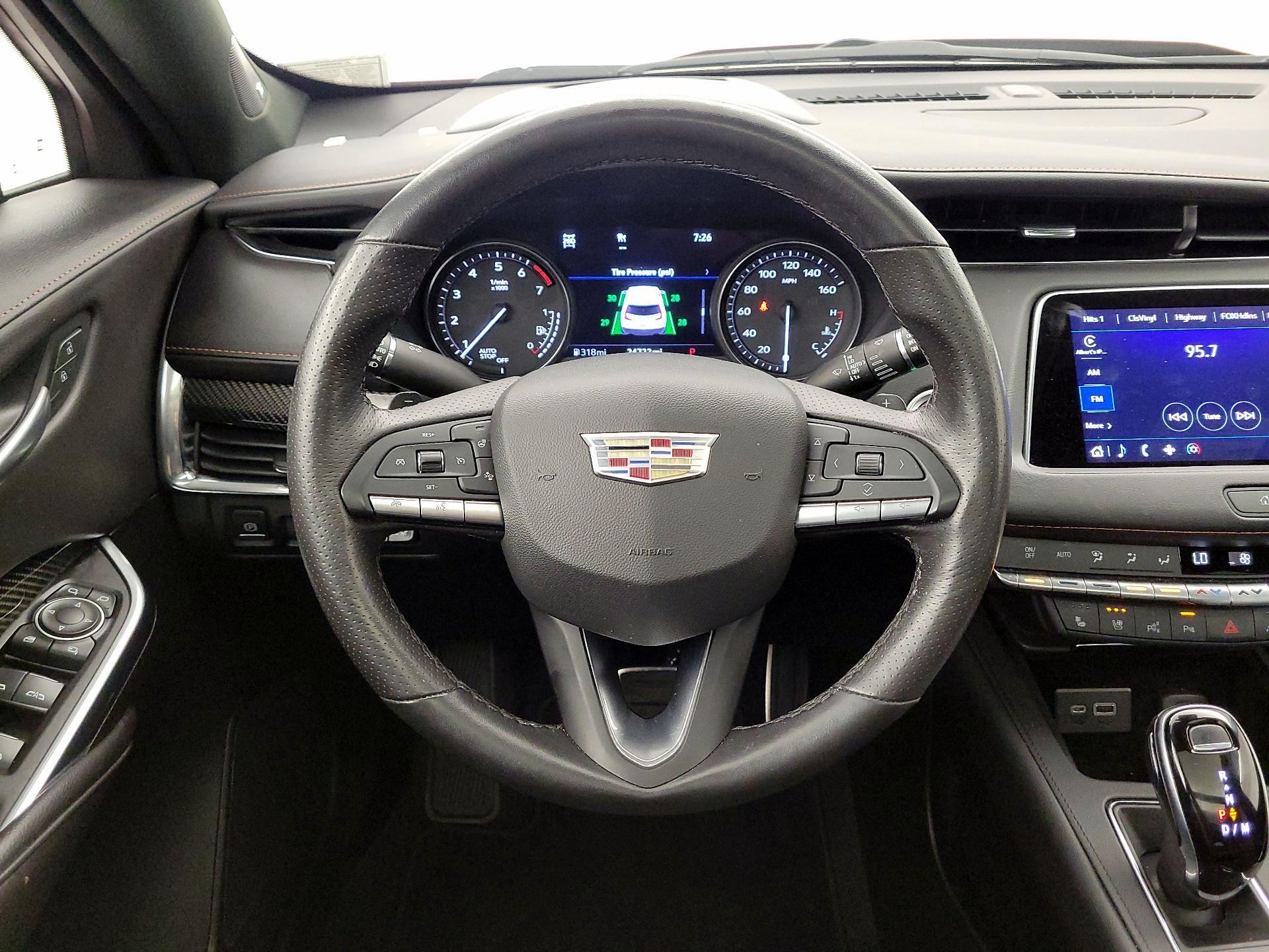 Thumbnail: 2023 Cadillac XT4 - 10