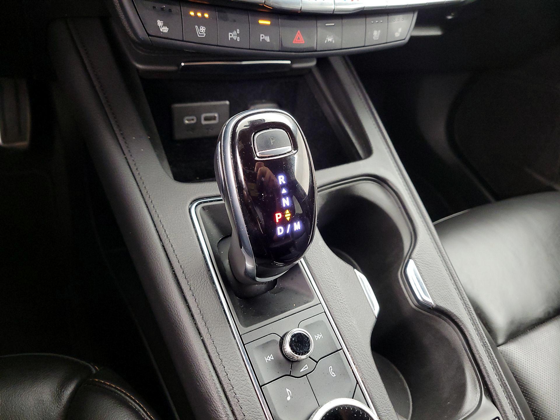 Thumbnail: 2023 Cadillac XT4 - 17