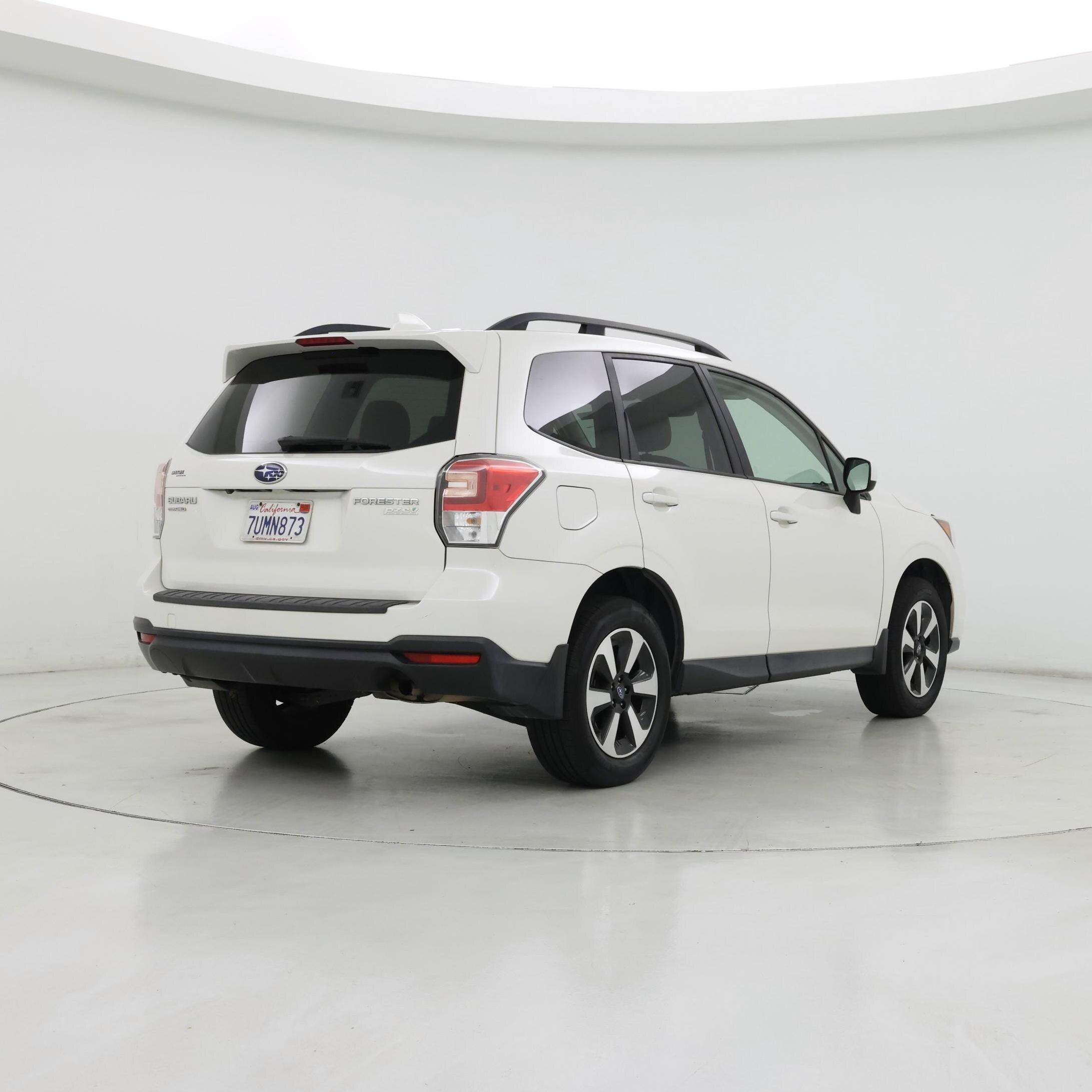 Thumbnail: 2017 Subaru Forester - 8