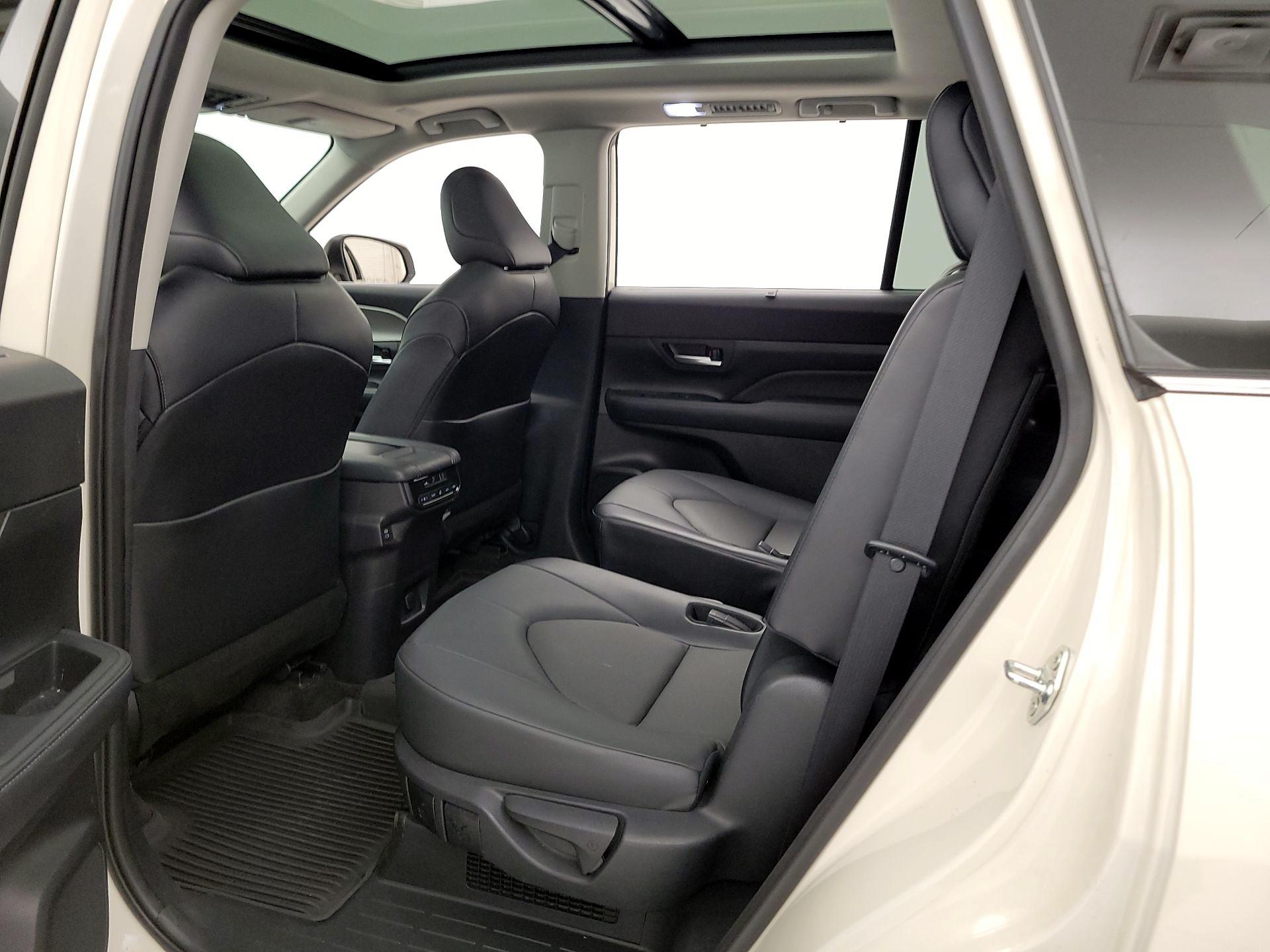 Thumbnail: 2024 Toyota Grand Highlander - 20