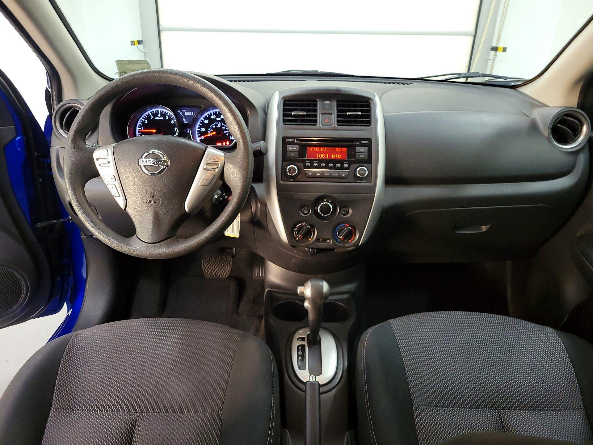 Thumbnail: 2015 Nissan Versa - 9