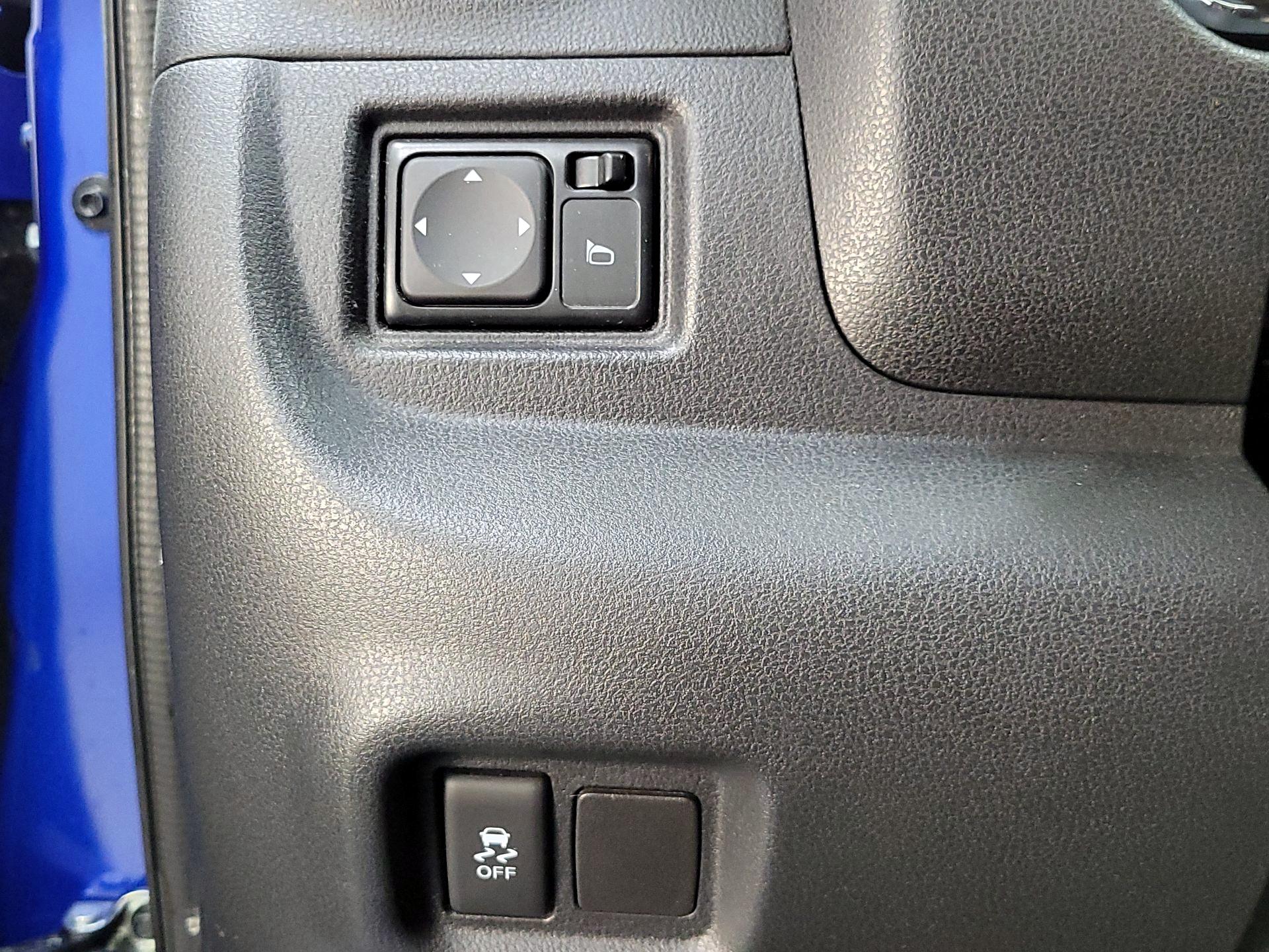 Thumbnail: 2015 Nissan Versa - 13