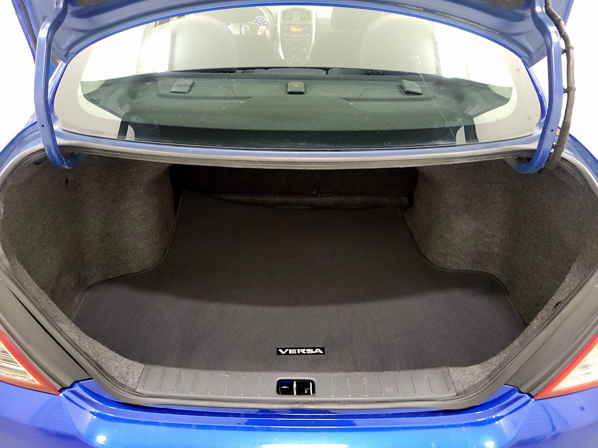 Thumbnail: 2015 Nissan Versa - 19