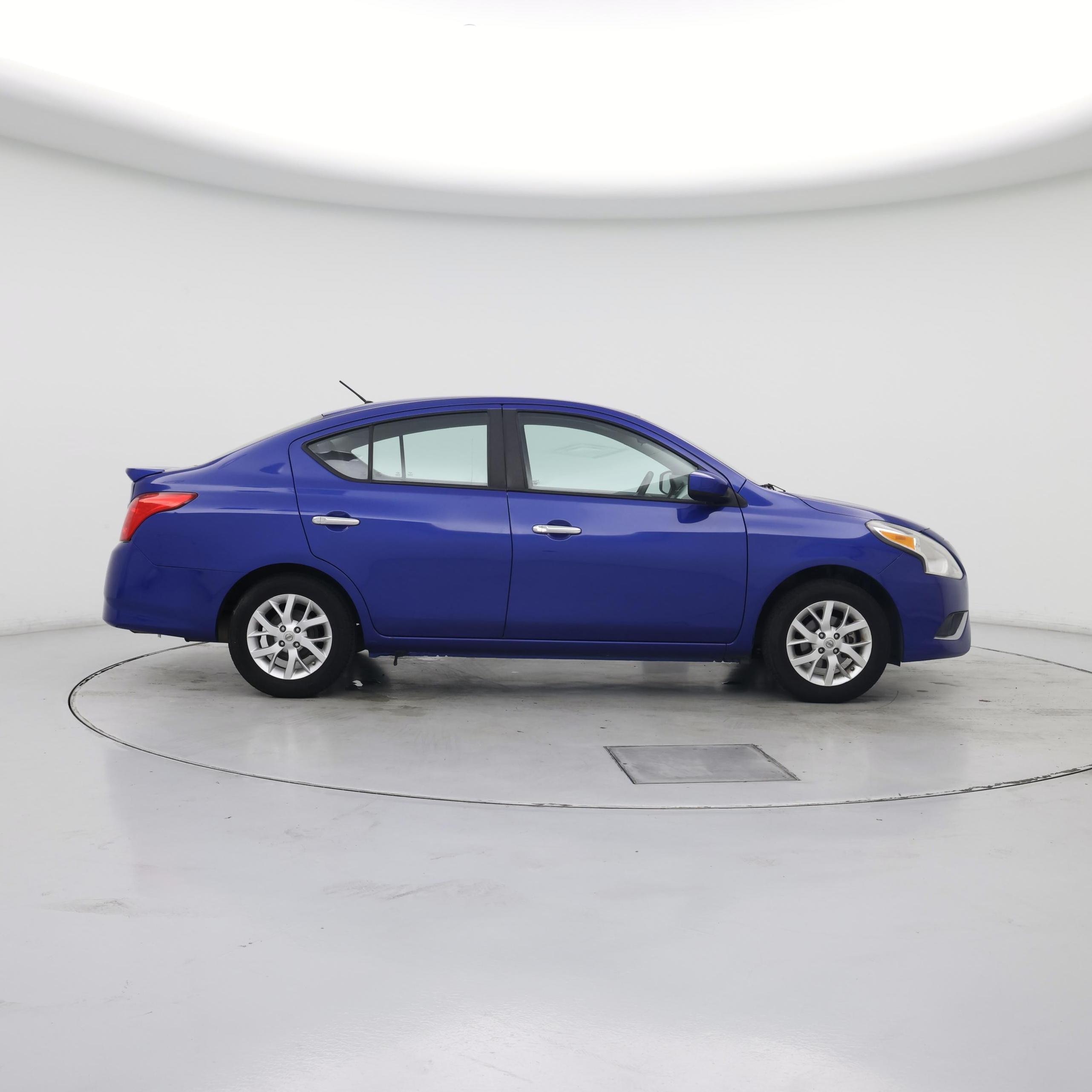 Thumbnail: 2015 Nissan Versa - 7