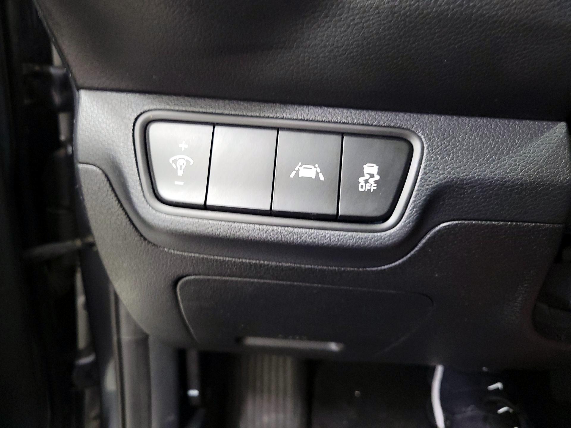 Thumbnail: 2019 Kia Forte - 13