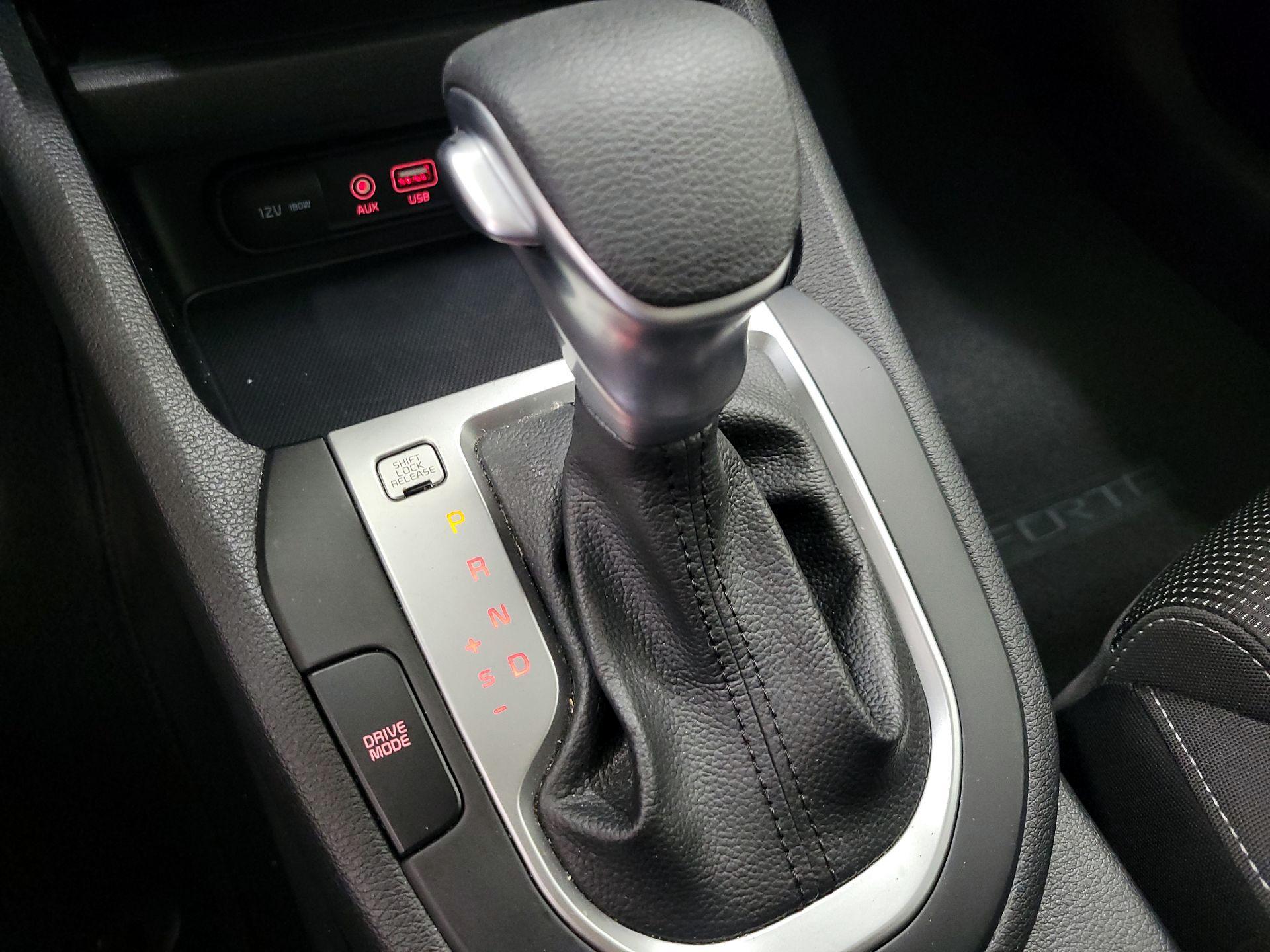 Thumbnail: 2019 Kia Forte - 17