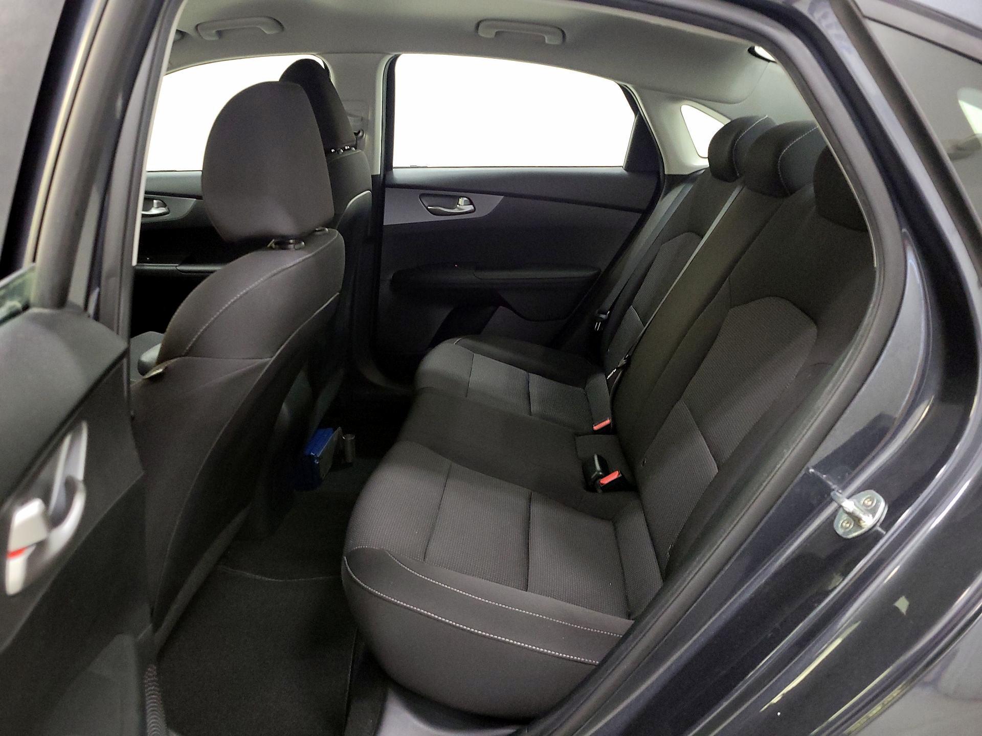Thumbnail: 2019 Kia Forte - 19