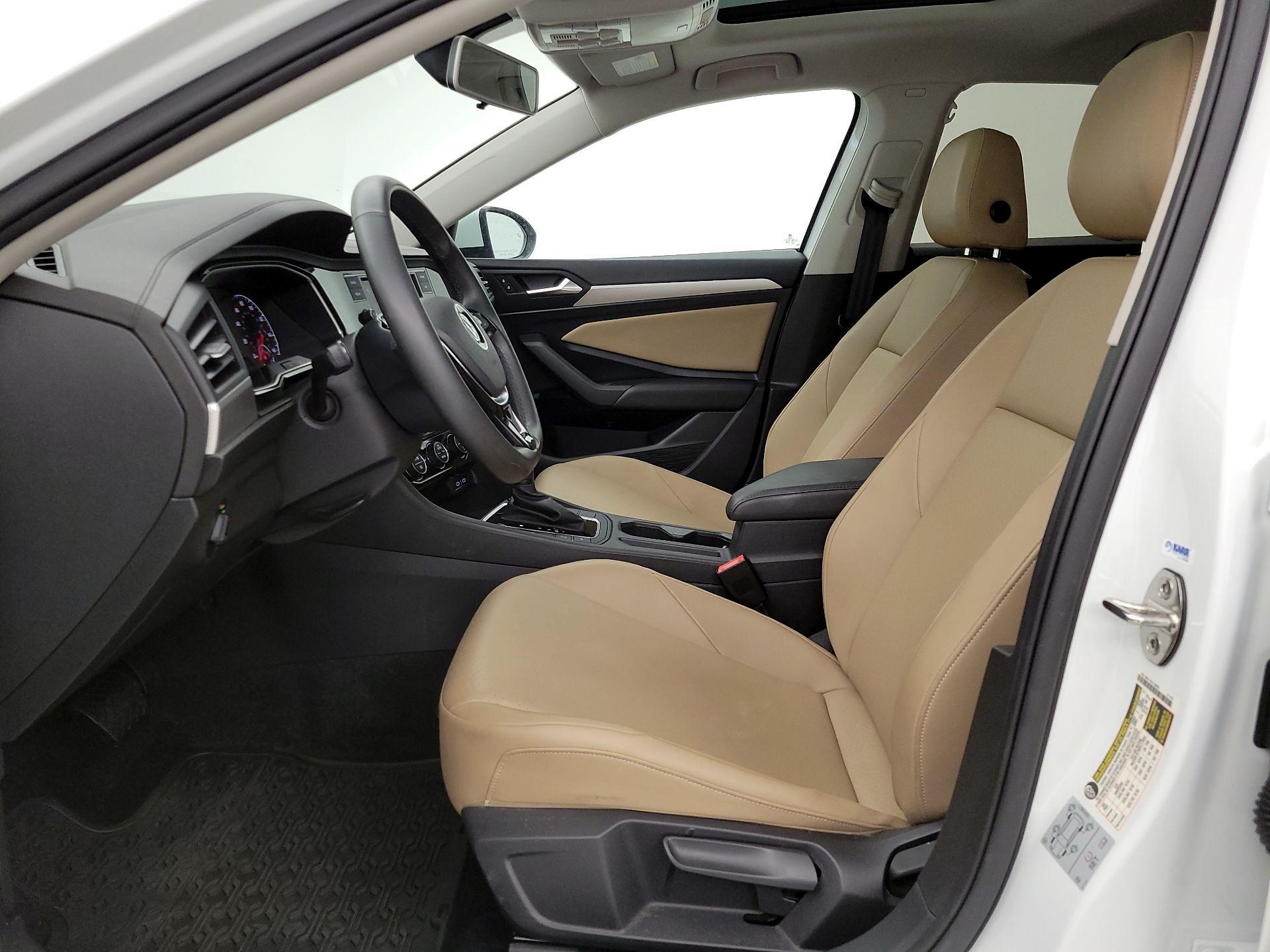 Thumbnail: 2020 Volkswagen Jetta - 11