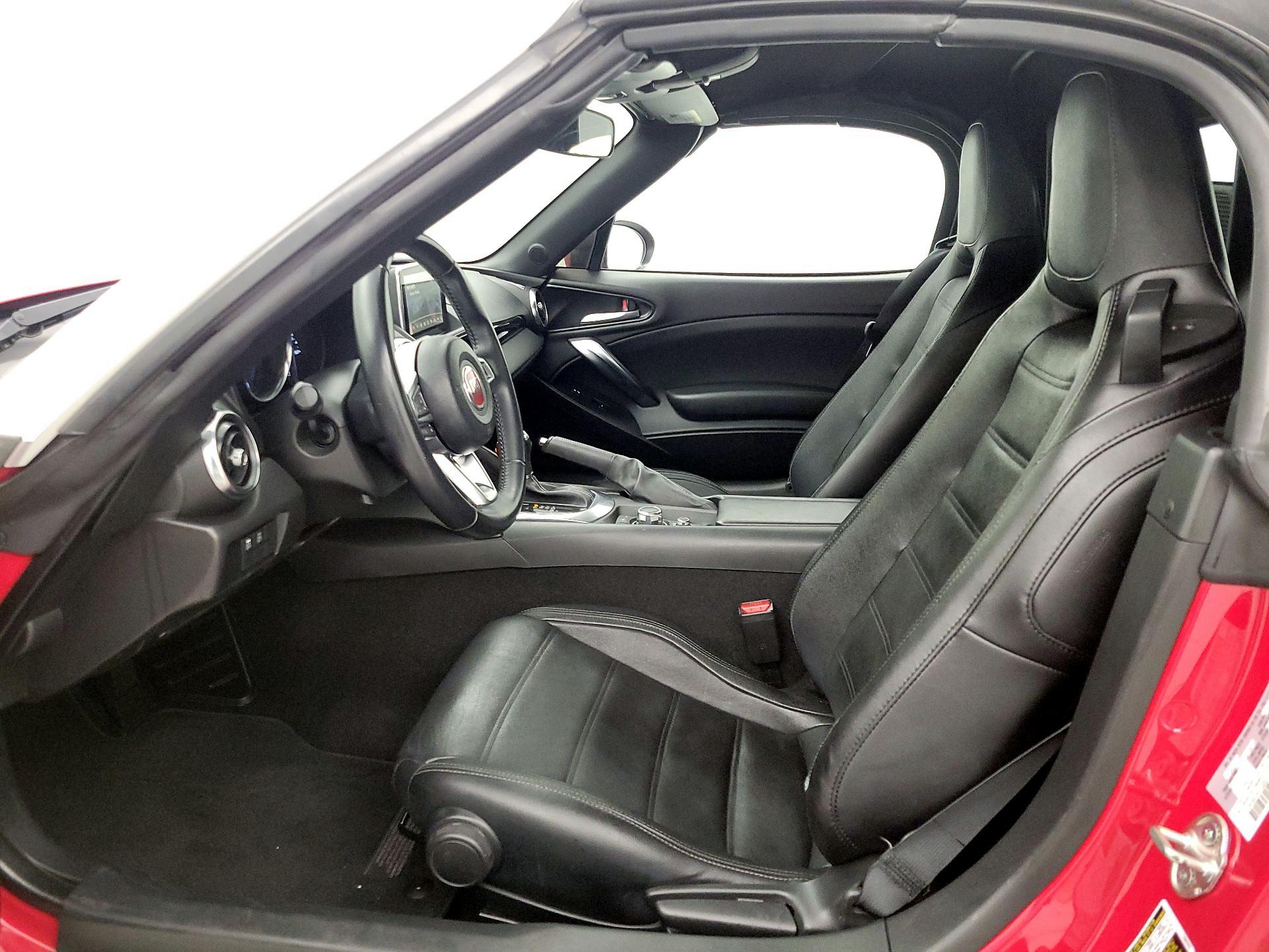 Thumbnail: 2017 Fiat 124 Spider - 11