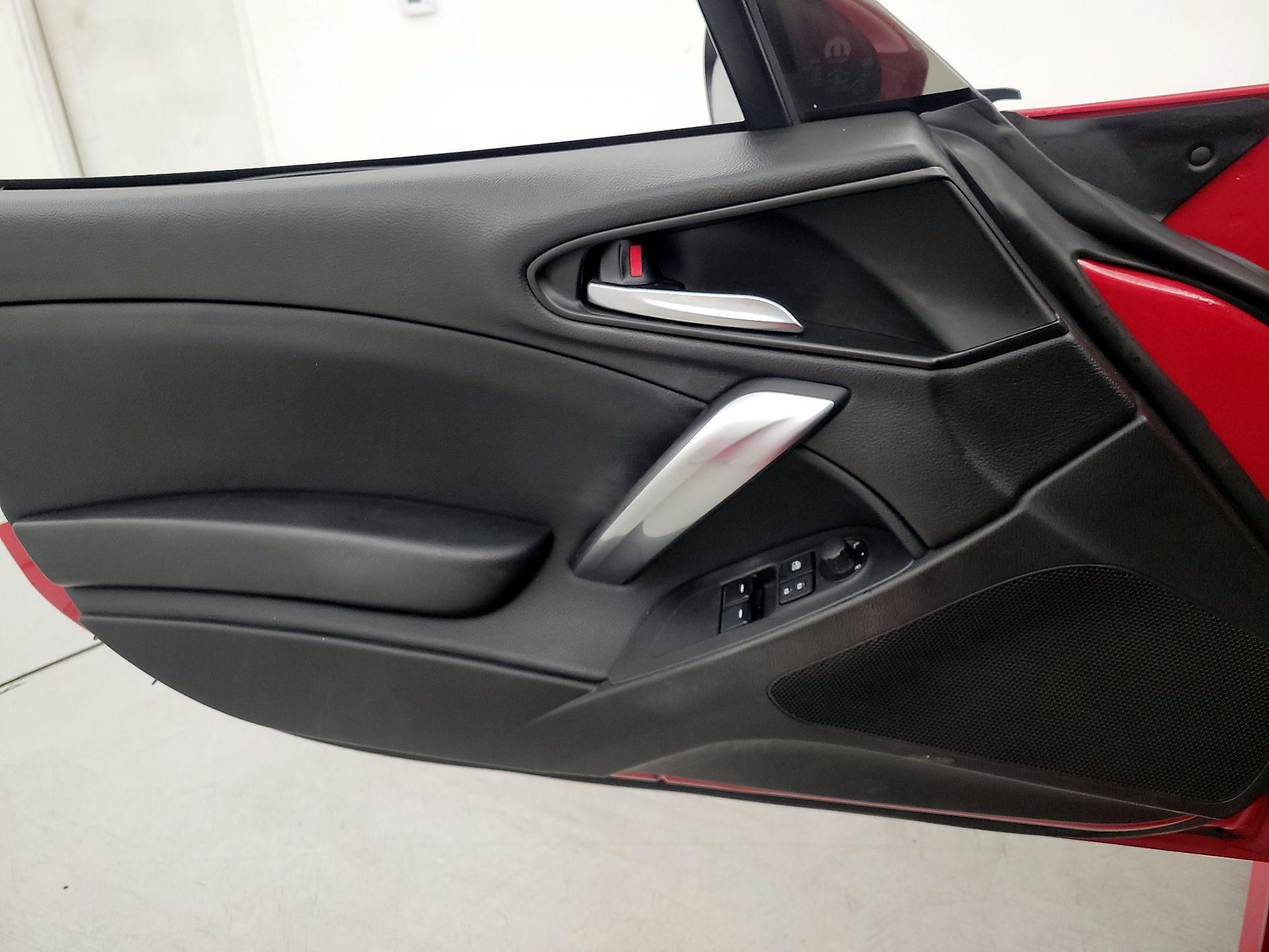 Thumbnail: 2017 Fiat 124 Spider - 12