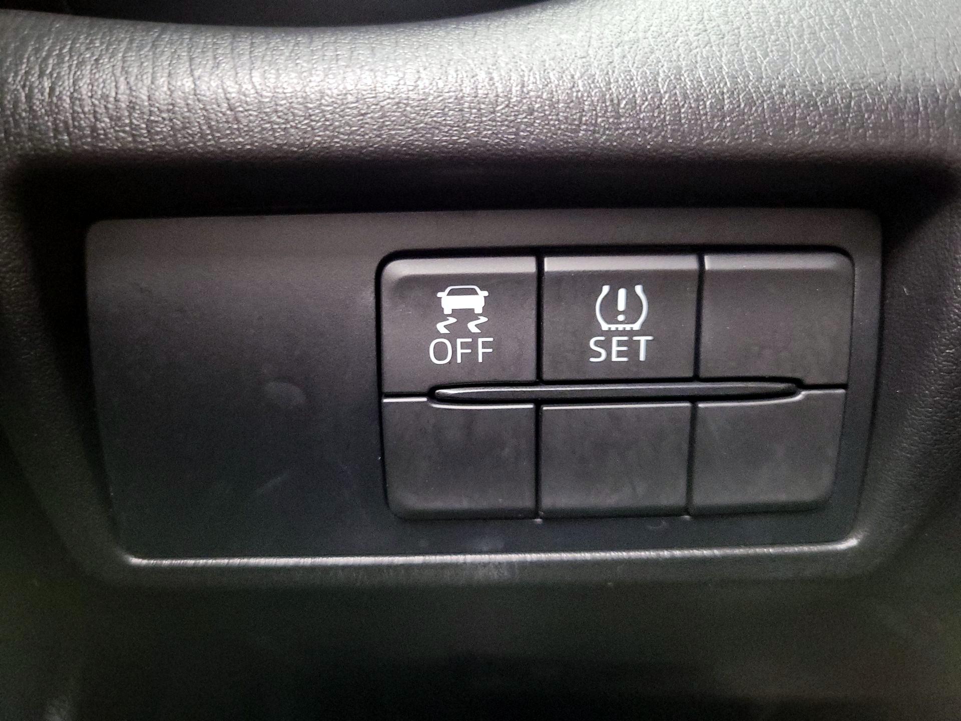 Thumbnail: 2017 Fiat 124 Spider - 13