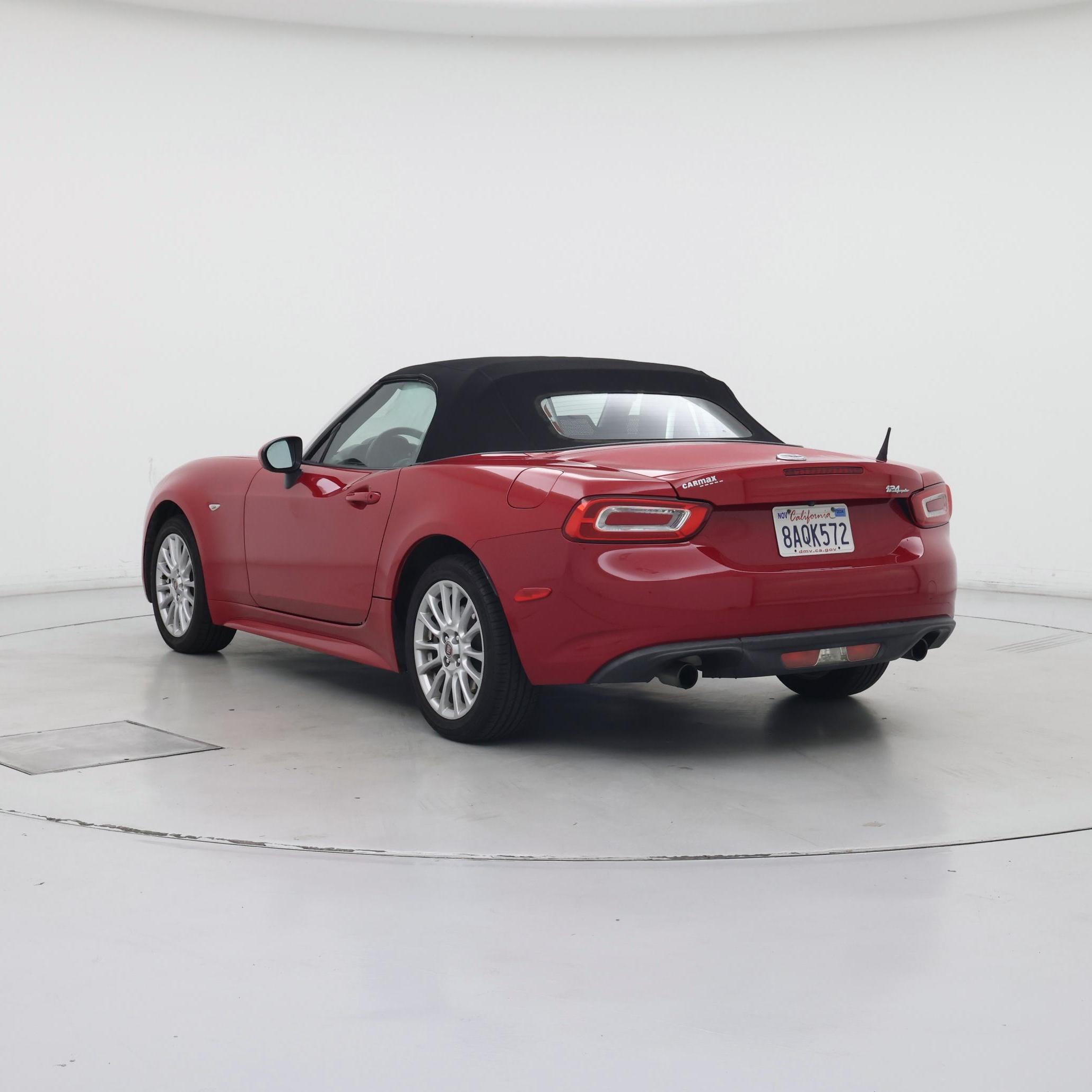 Thumbnail: 2017 Fiat 124 Spider - 2