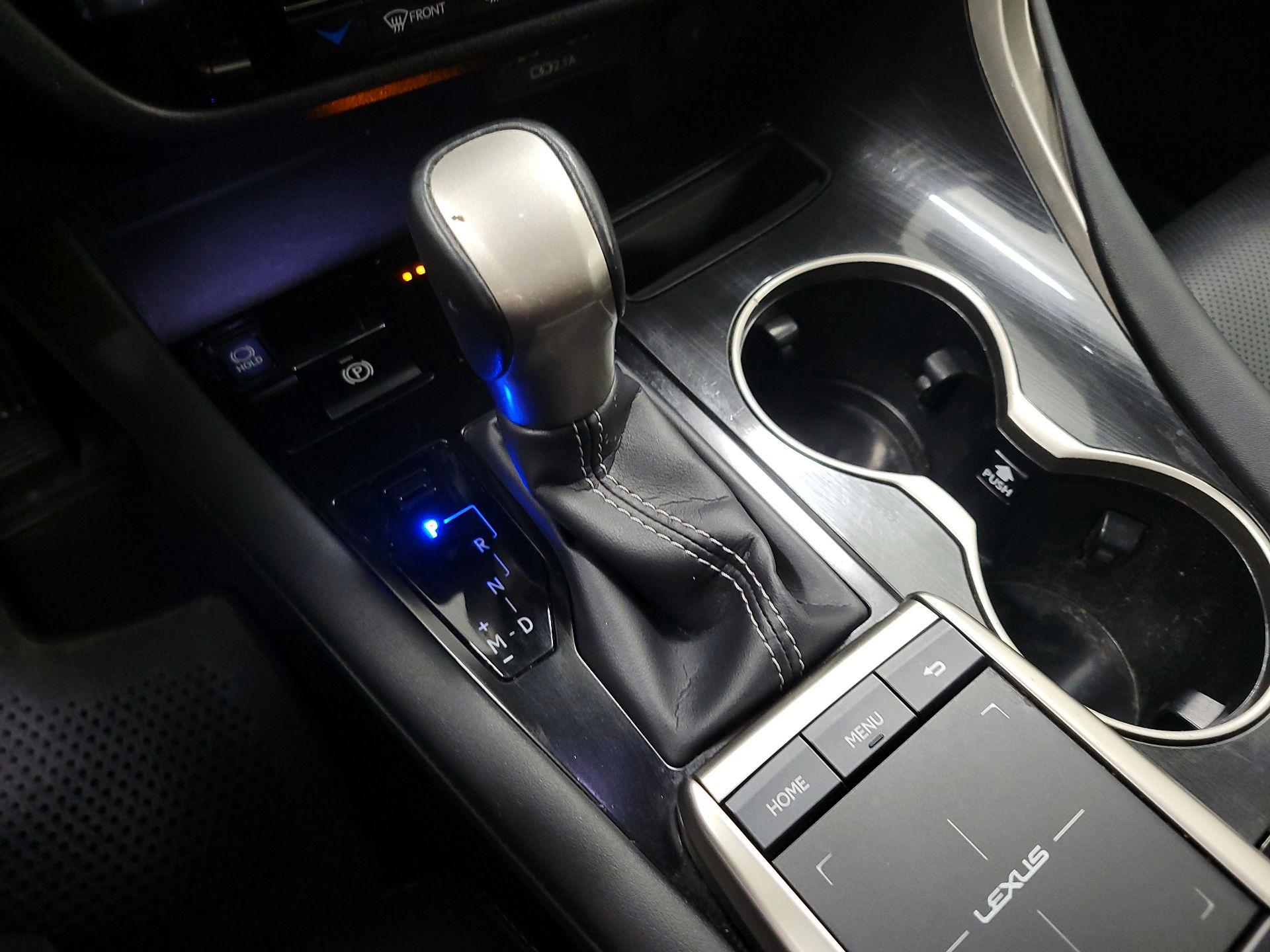 Thumbnail: 2020 Lexus RX - 17