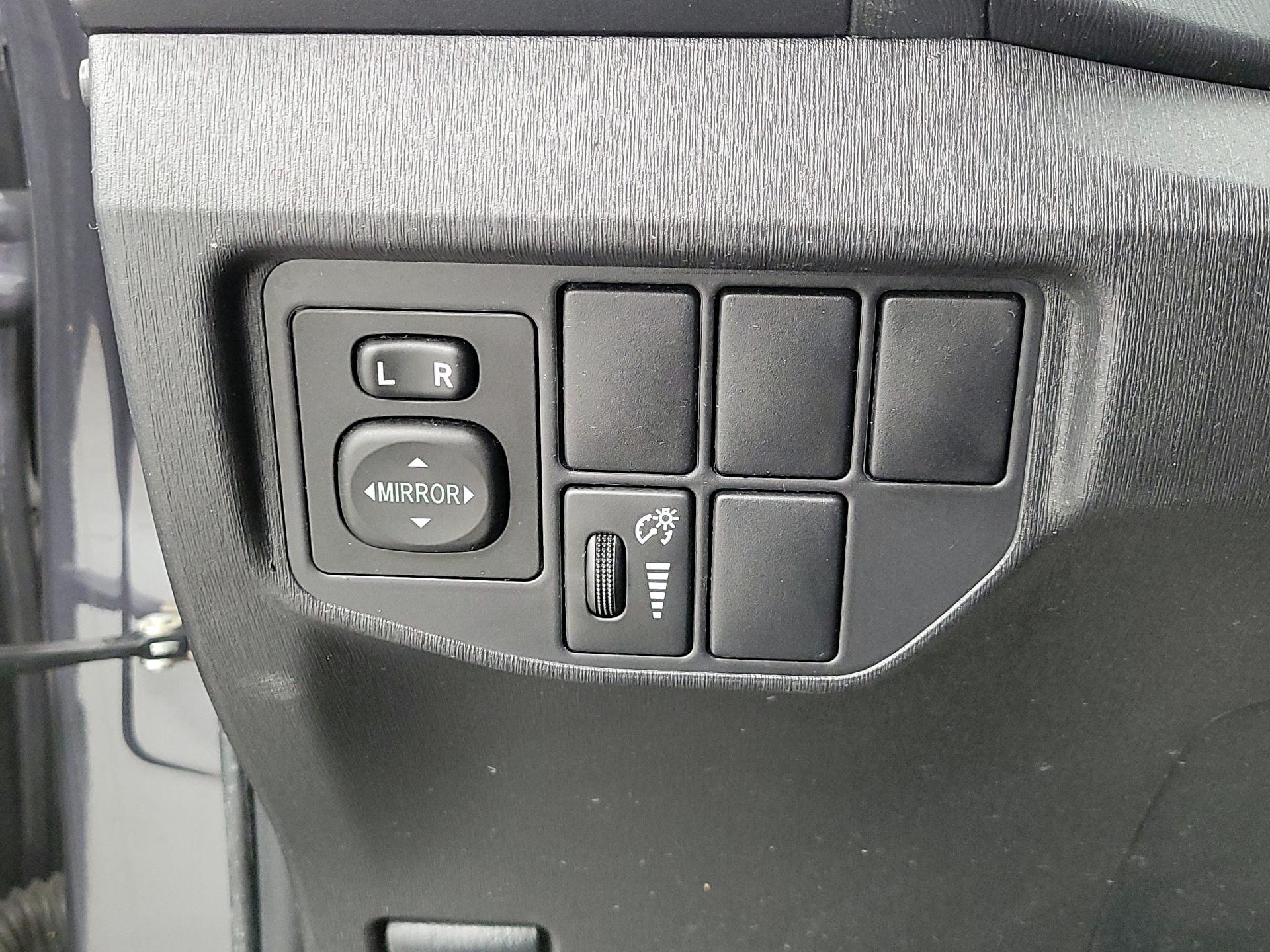 Thumbnail: 2015 Toyota Prius - 13