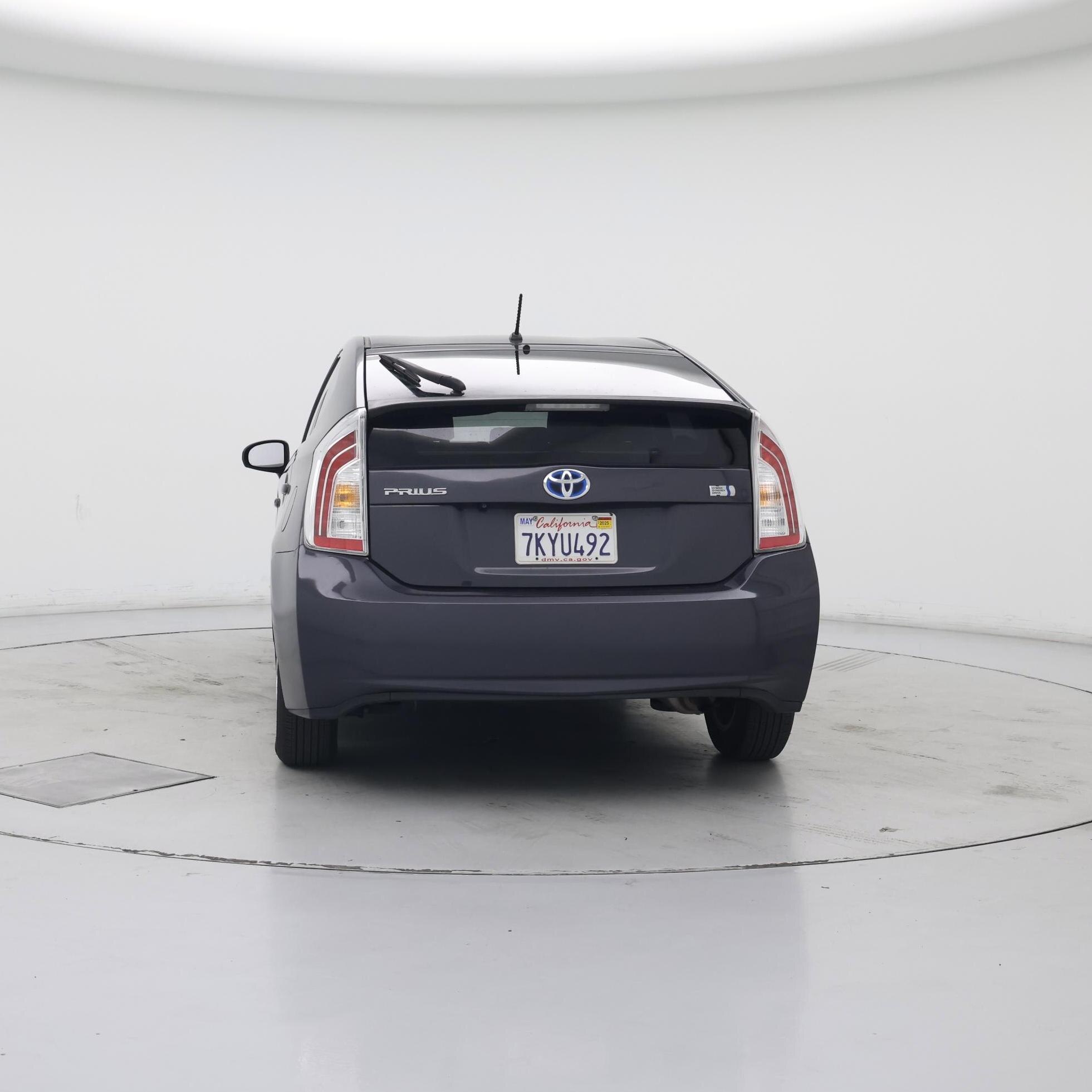 Thumbnail: 2015 Toyota Prius - 6