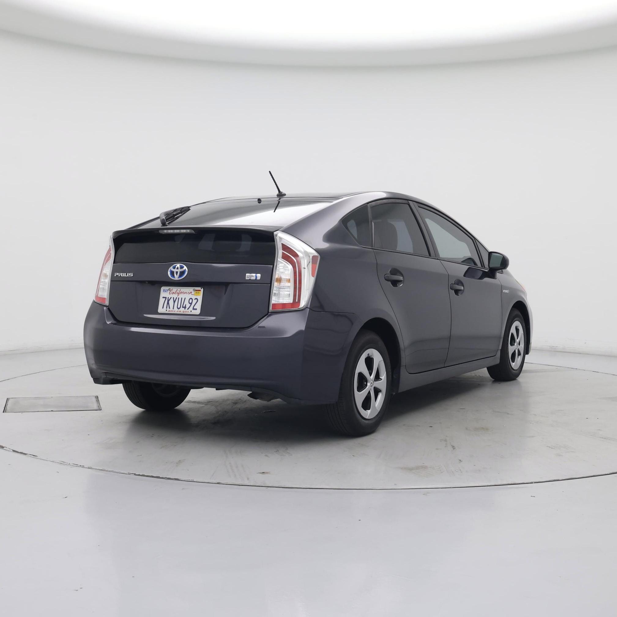 Thumbnail: 2015 Toyota Prius - 8
